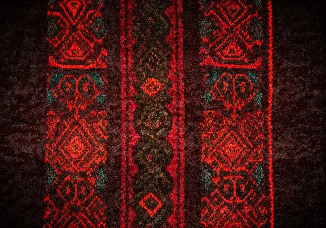 8 Fashion-forward Ideas for Accessorizing with Palestinian Embroidery - Palestinian Elegance