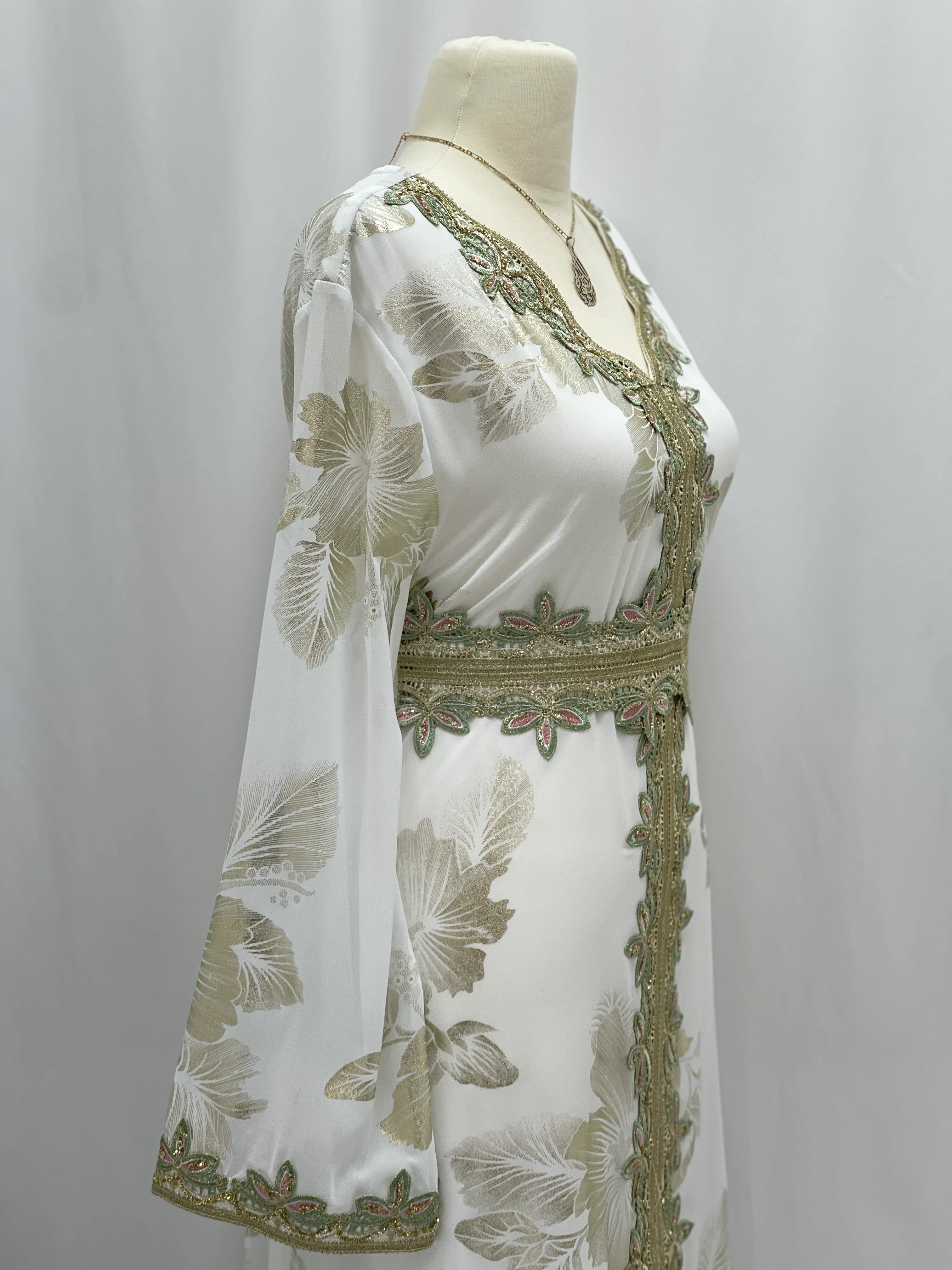 Ethereal Bloom Kaftan – Soft, Flowing Elegance