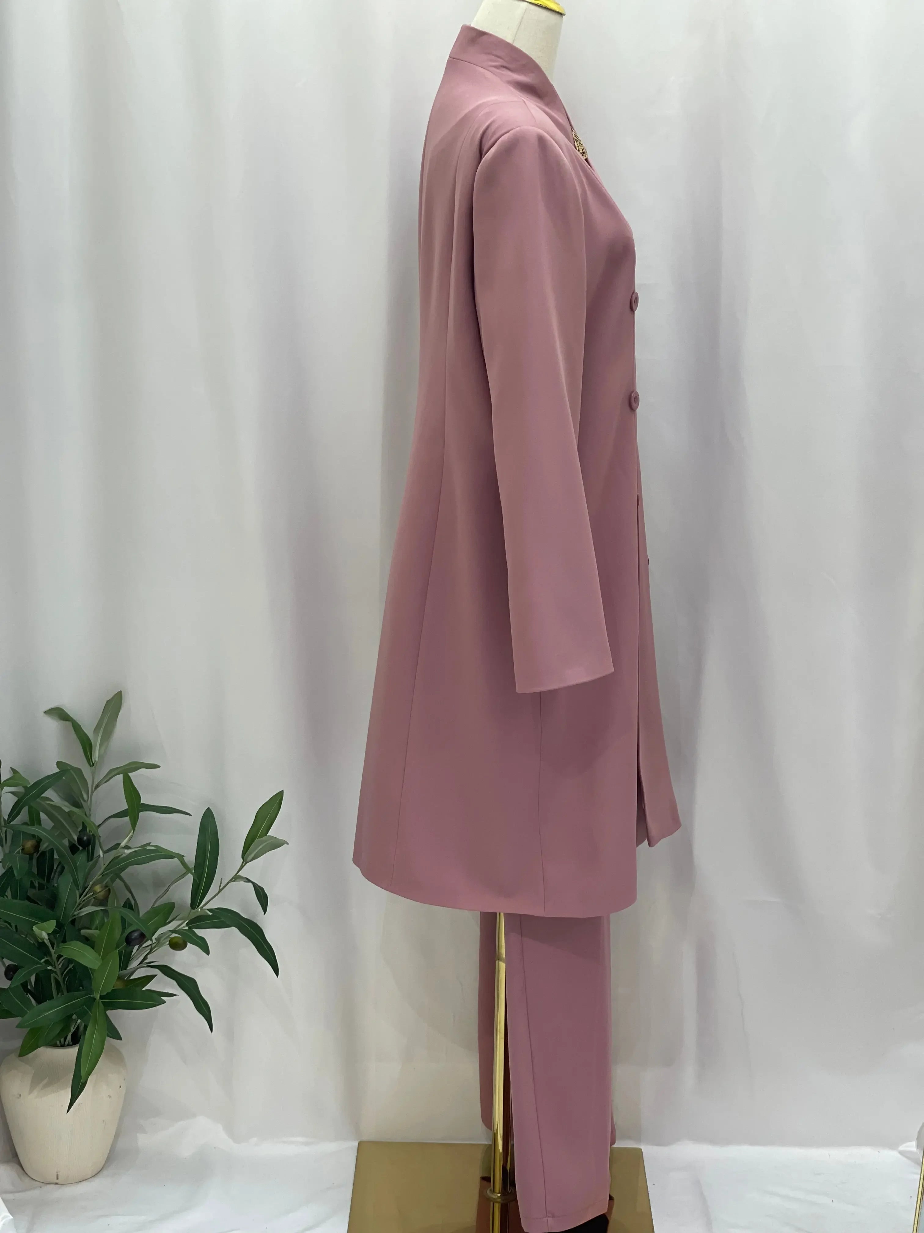 Professional Elegance: Formal Suits Palestinian Elegance