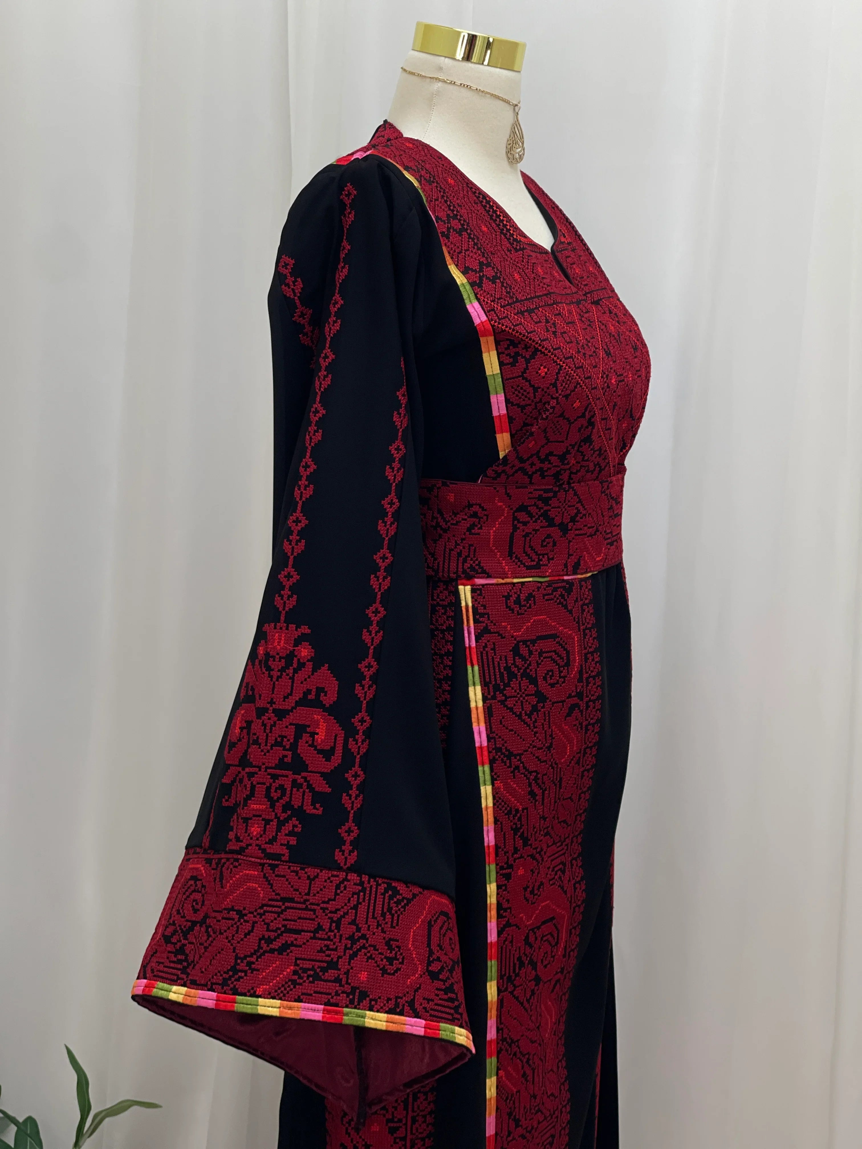 Dragon Heritage Embroidered Thobe