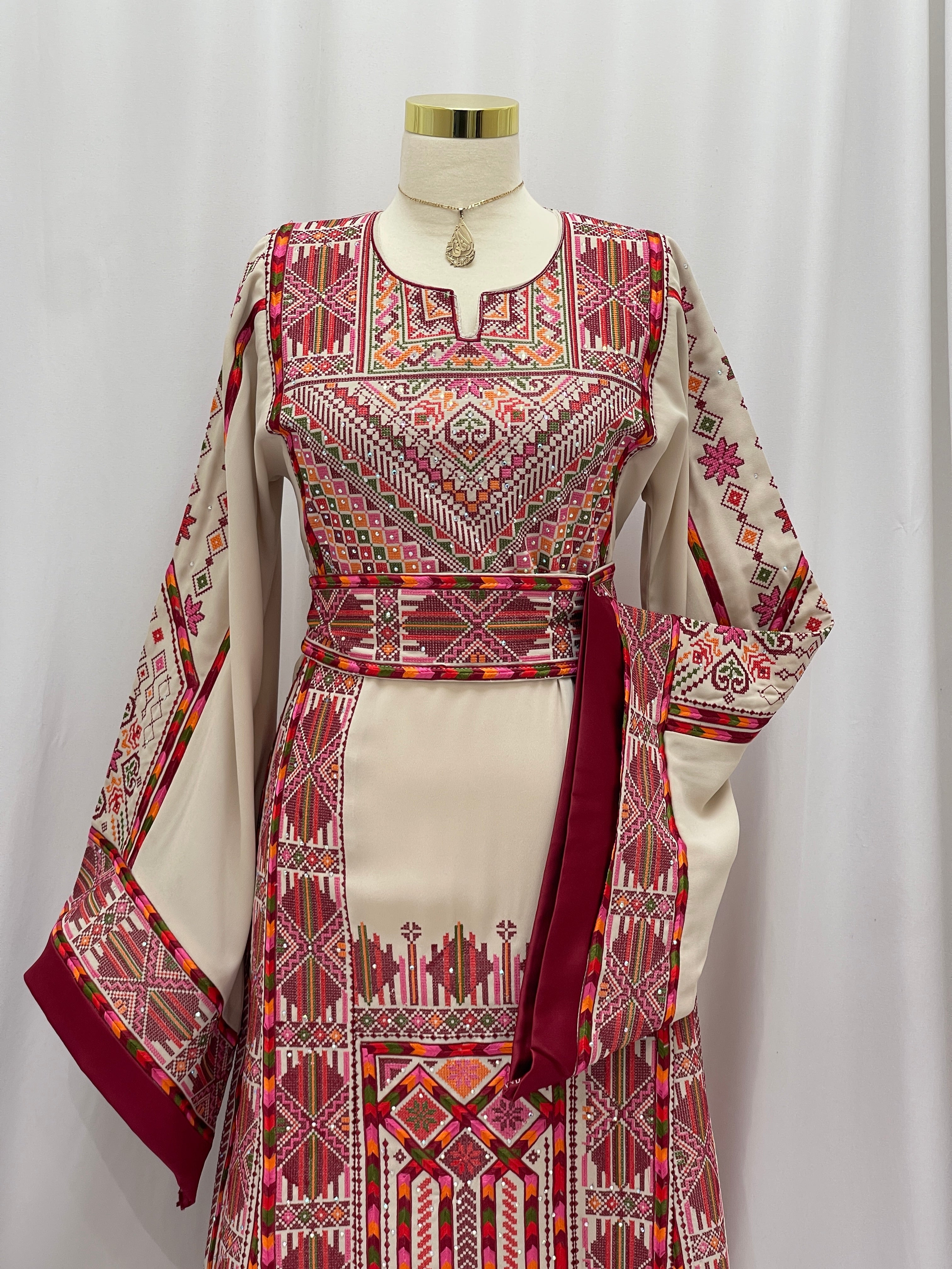 Eliana Embroidered Thobe