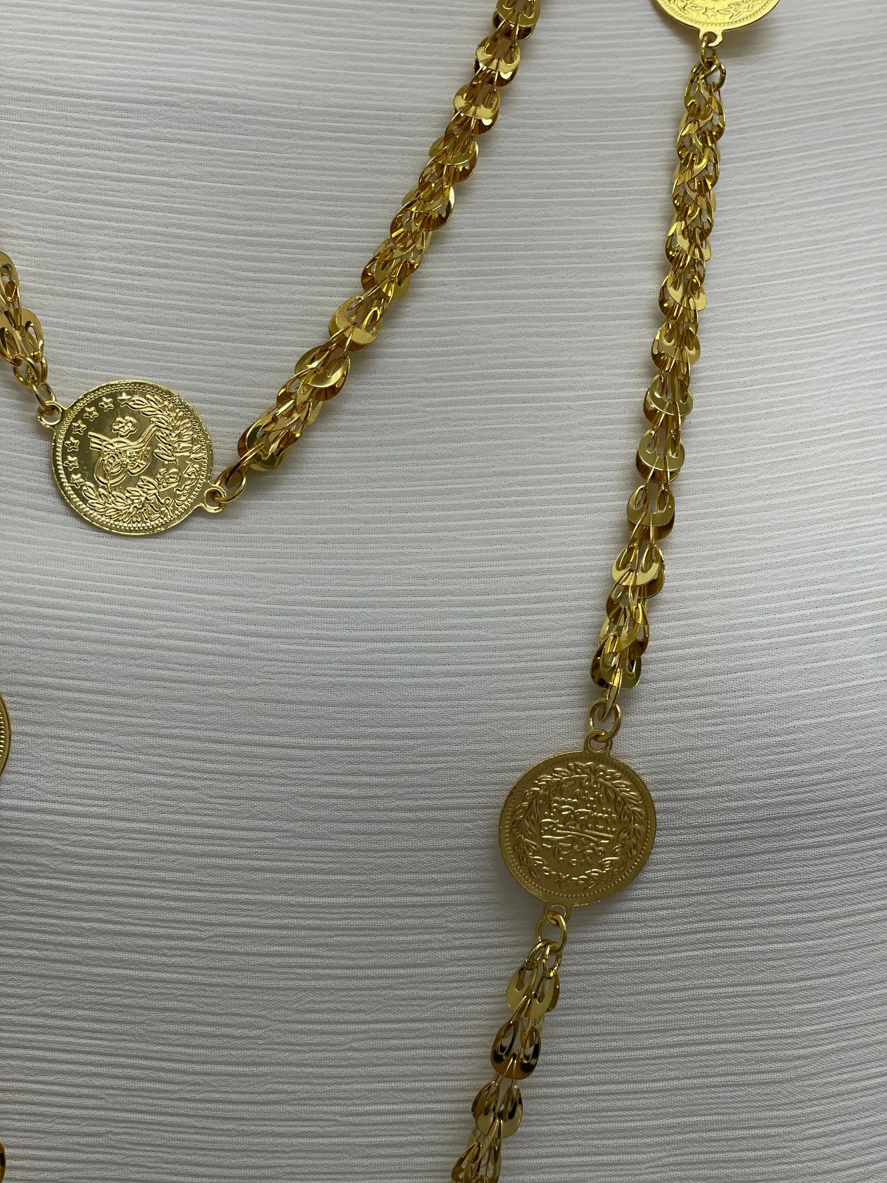 Ultimate Comfort: Randaly With Lairas Long Palestinian Elegance