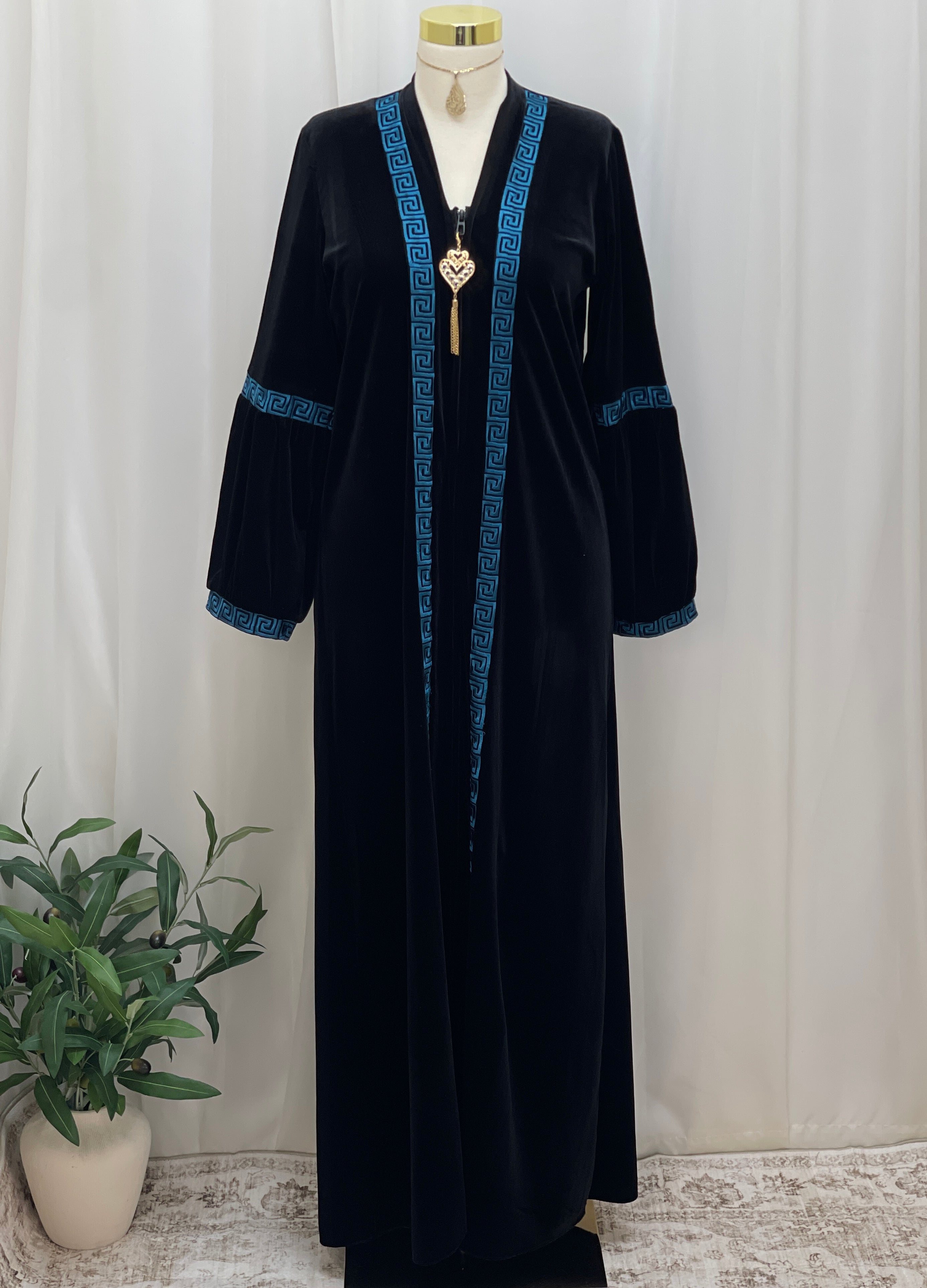 Aurelia Velvet Abaya