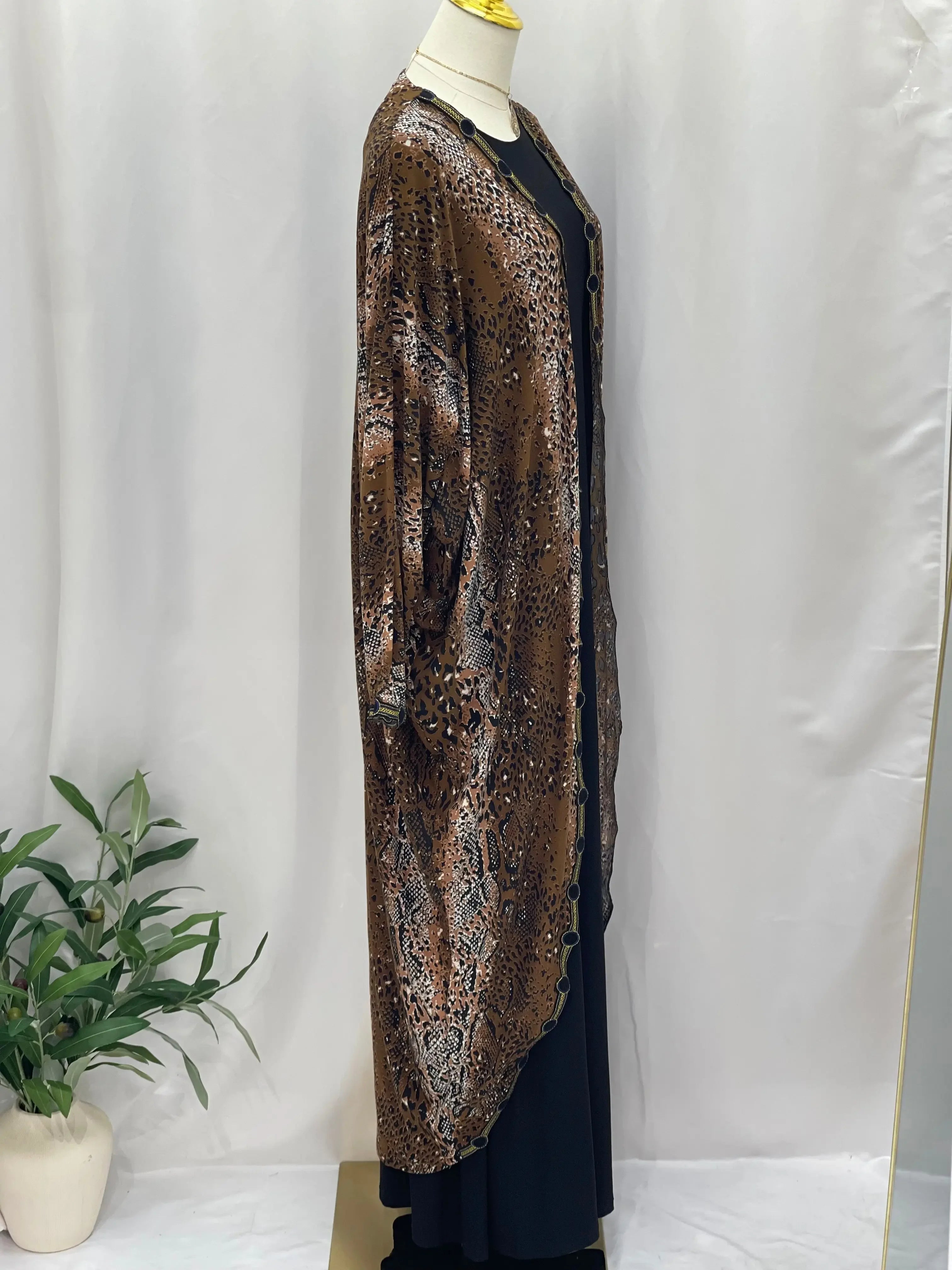 Timeless Elegance: Jomana Cardigan Palestinian Elegance