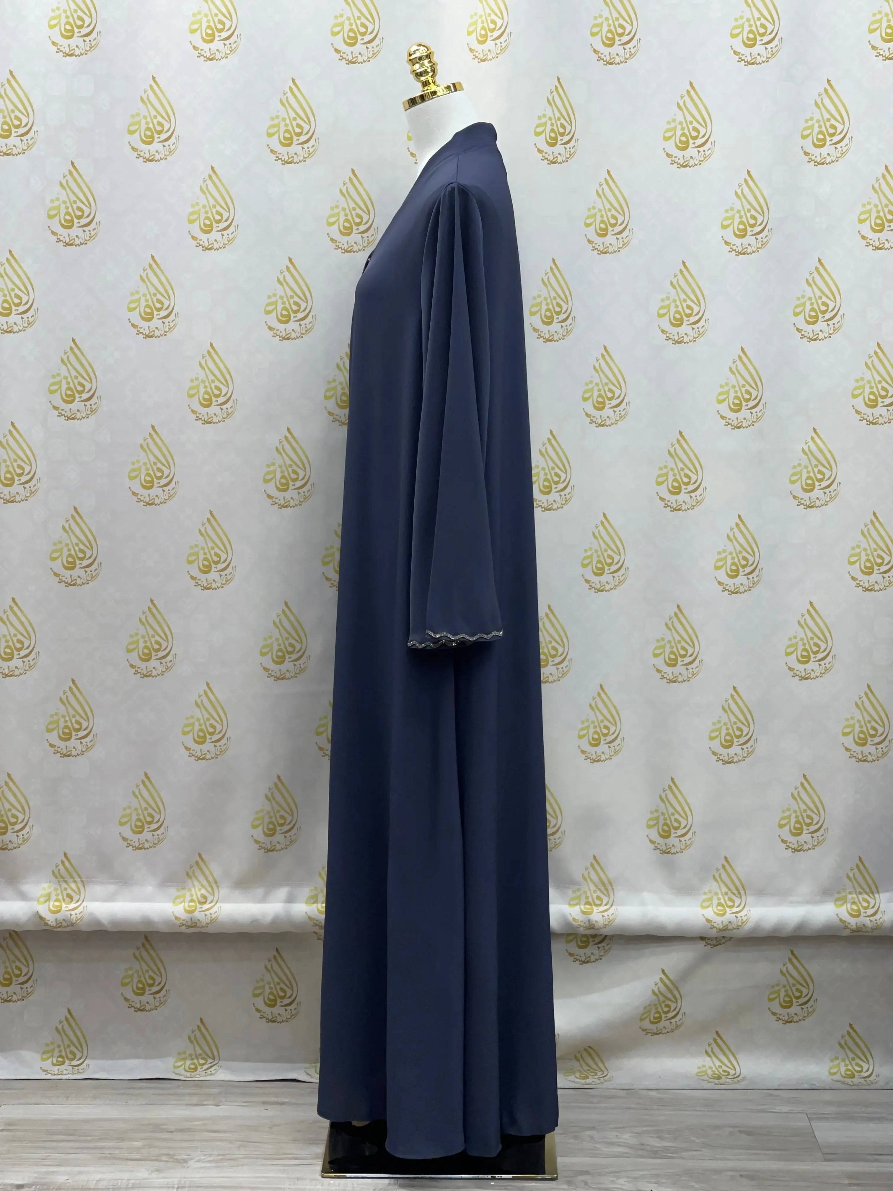 Abaya with Cloché Cut: Luxurious Elegance and Timeless Style Palestinian Elegance