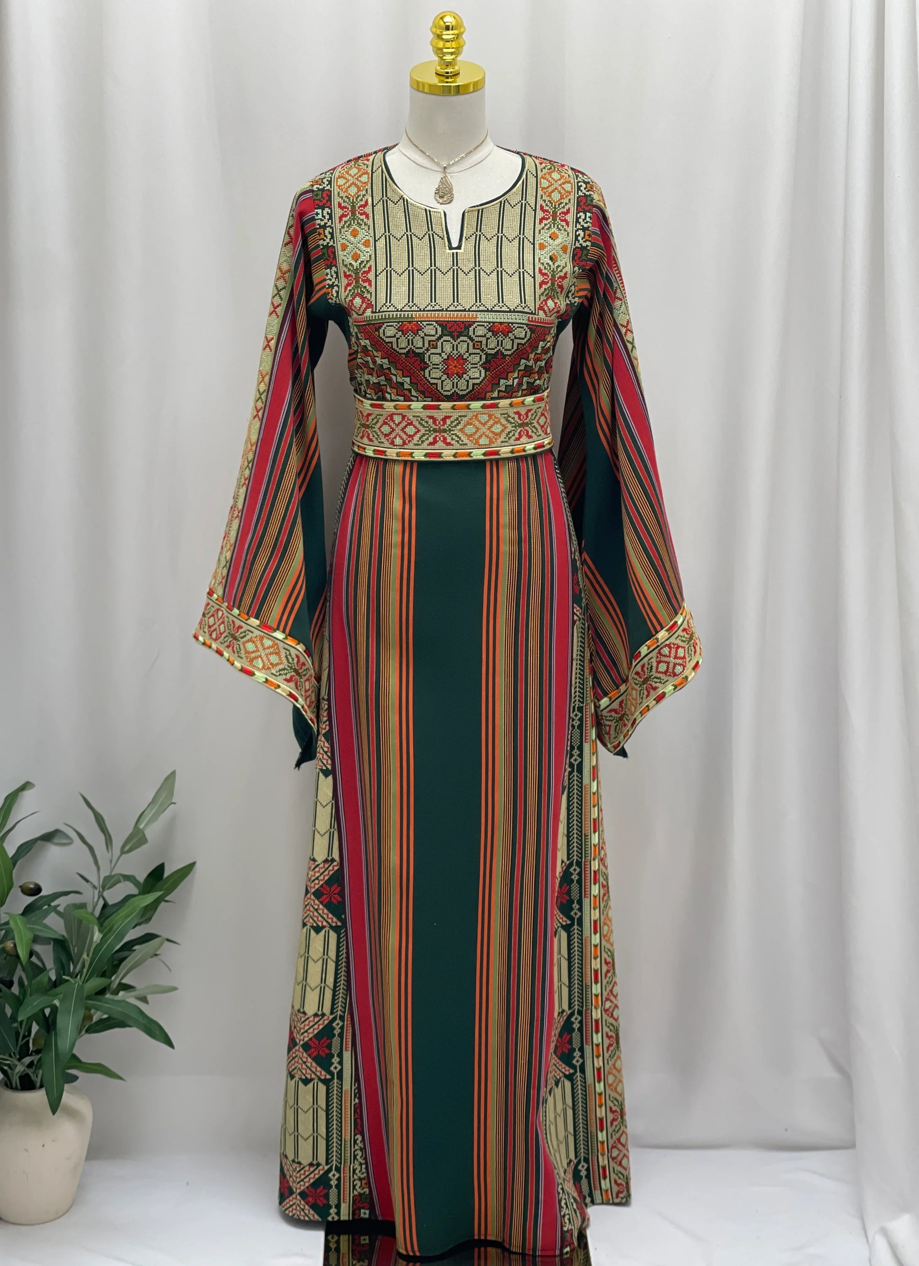 Majdalawi Heritage Embroidered Thoub