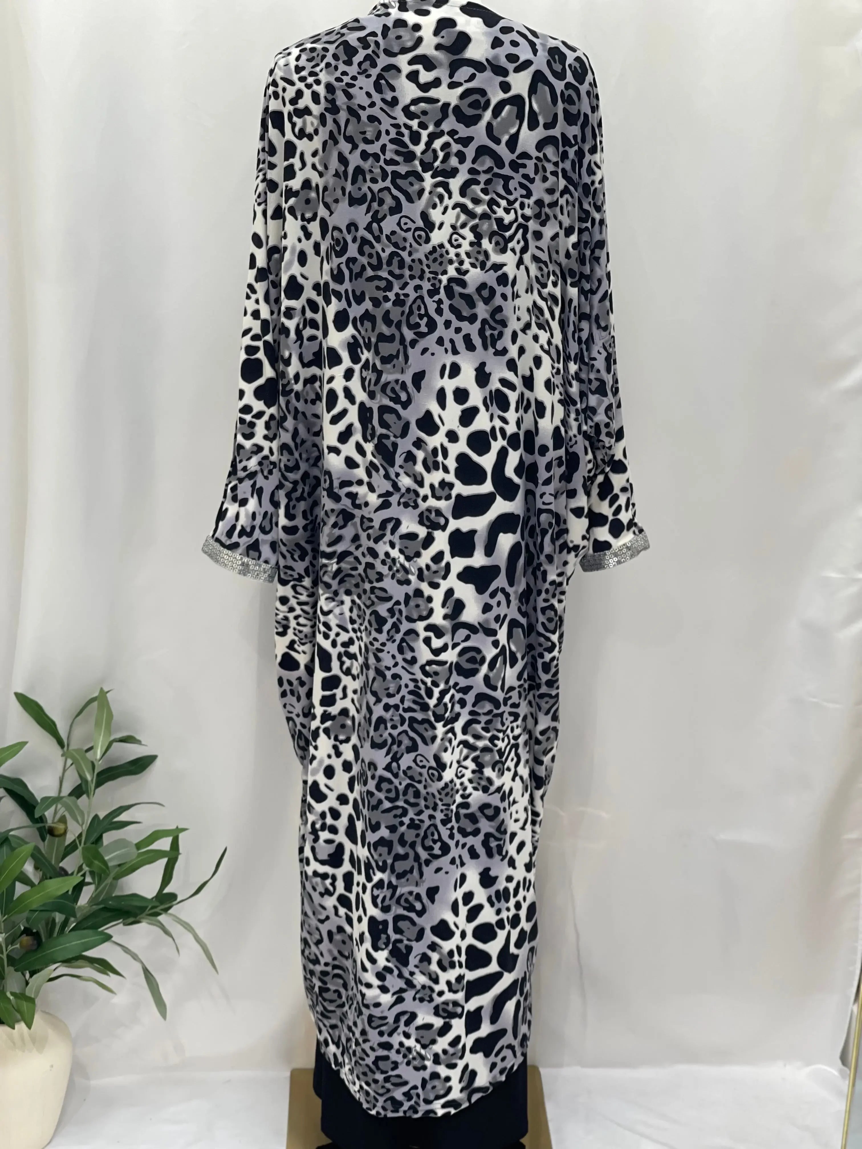 Timeless Elegance: Jomana Cardigan Palestinian Elegance