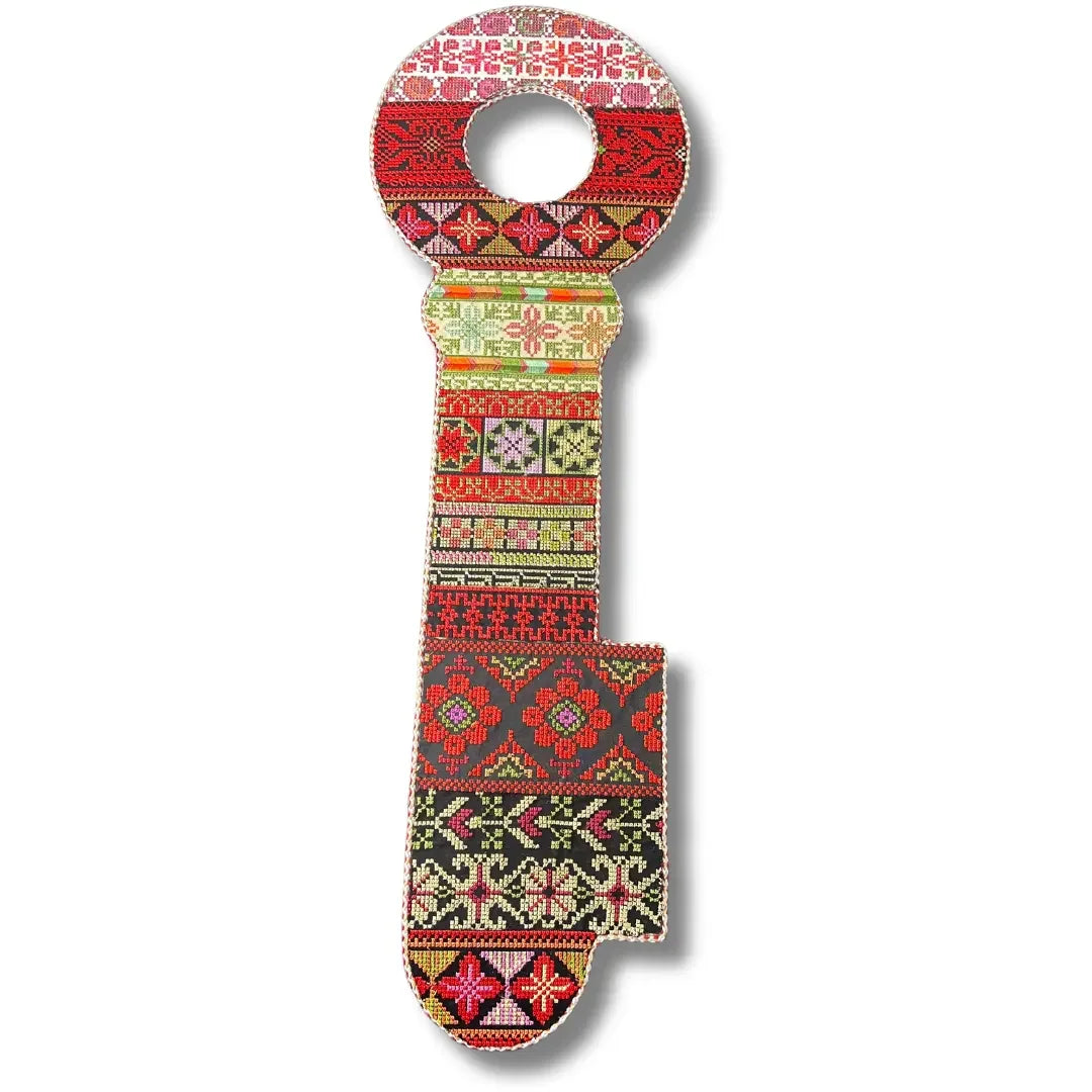 Key-Shaped Tatreez Home Decor - High-Quality Craftsmanship Palestinian Elegance