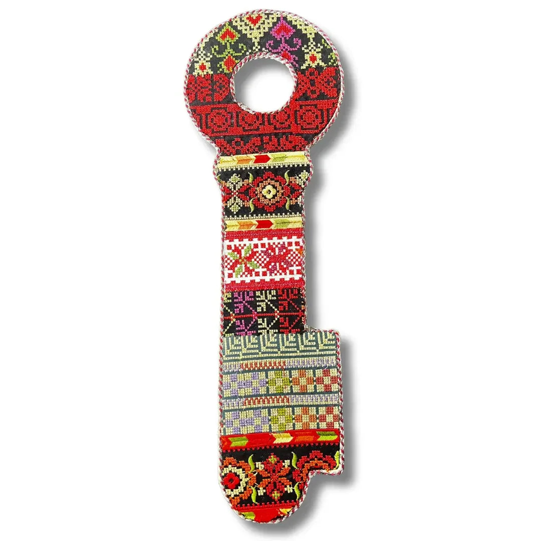 Key-Shaped Tatreez Design Home Decor – High-Quality Cultural Elegance Palestinian Elegance