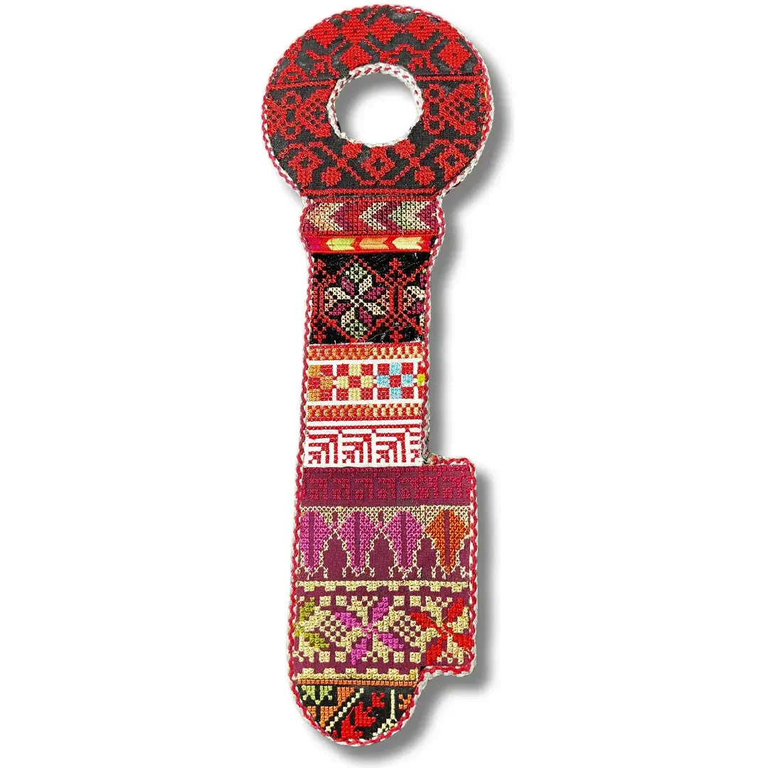 High-Quality Key-Shaped Home Decor with Tatreez Design – Authentic Cultural Artistry Palestinian Elegance