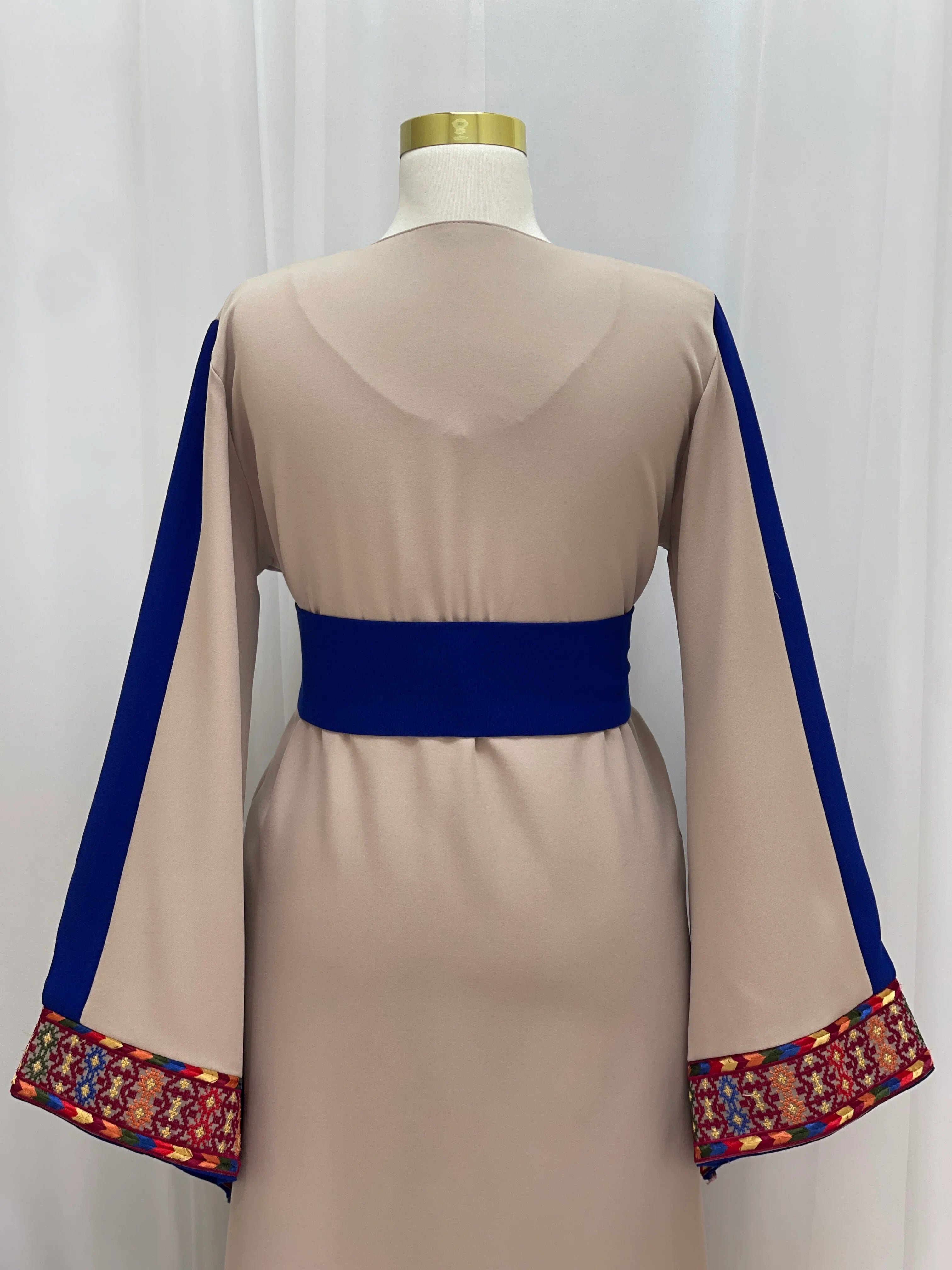 Sella Heritage Elegance Embroidered Thobe