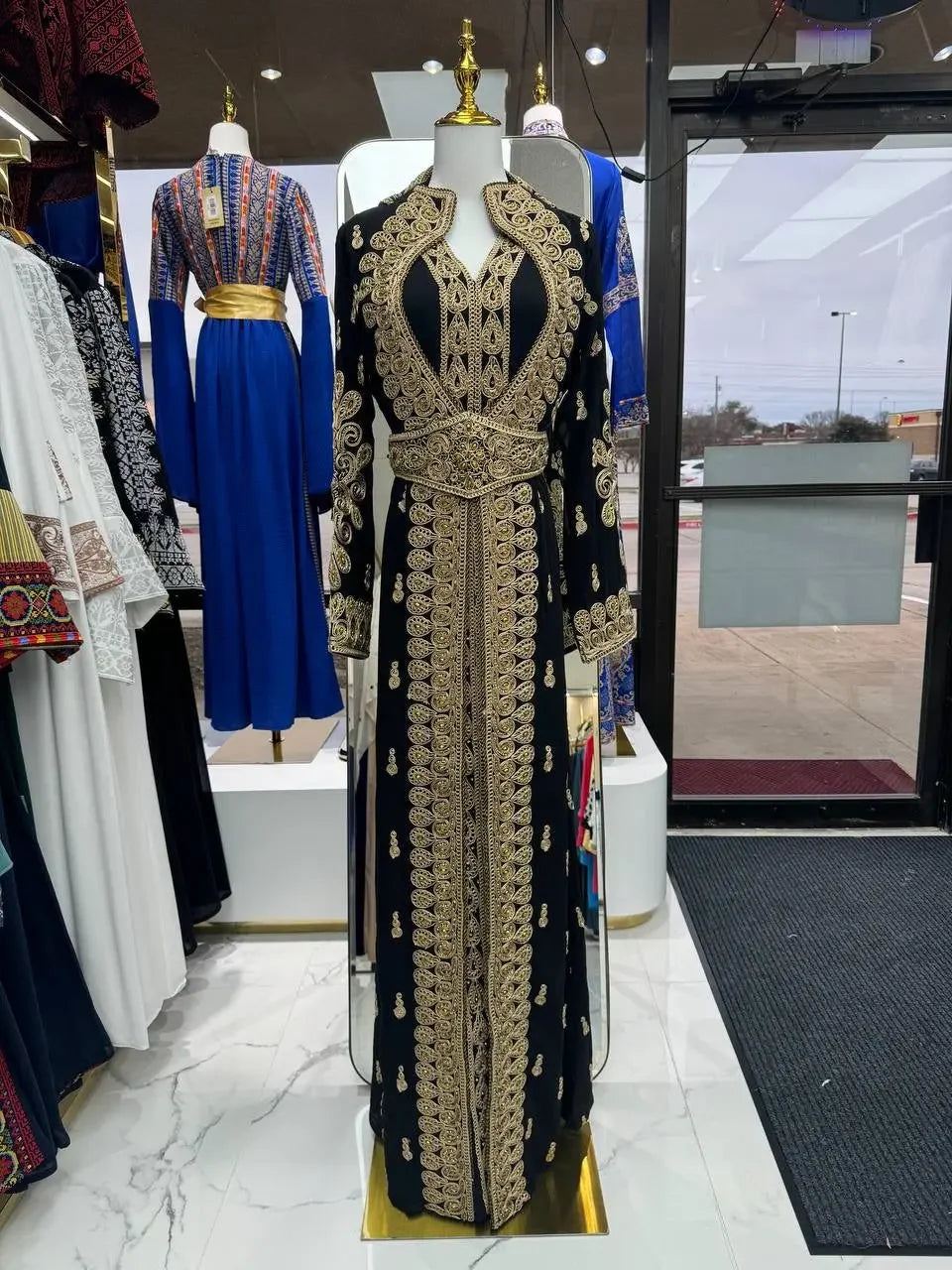Indulge in Luxury: Exquisite Kaftan Palestinian Elegance