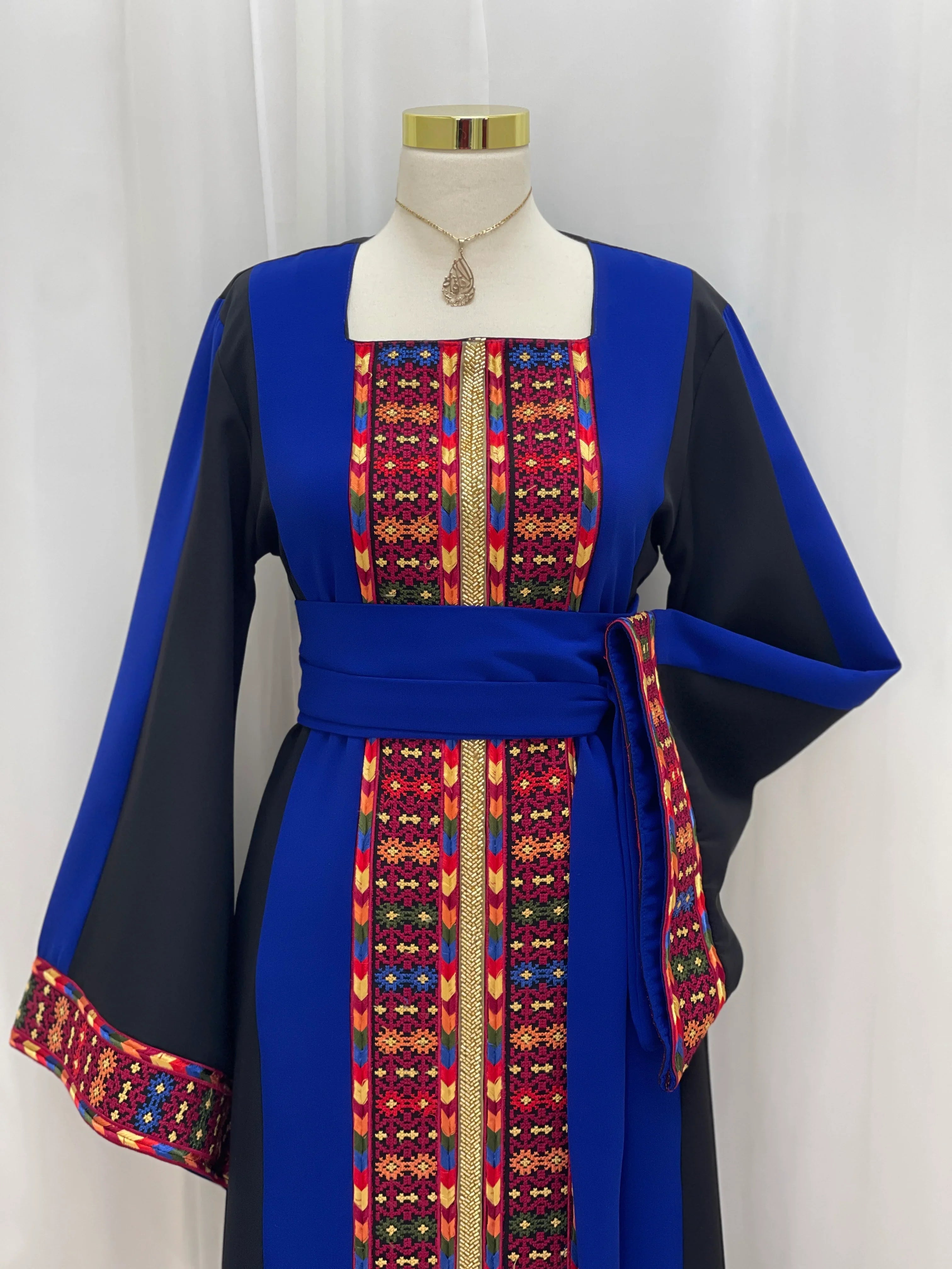 Sella Heritage Elegance Embroidered Thobe