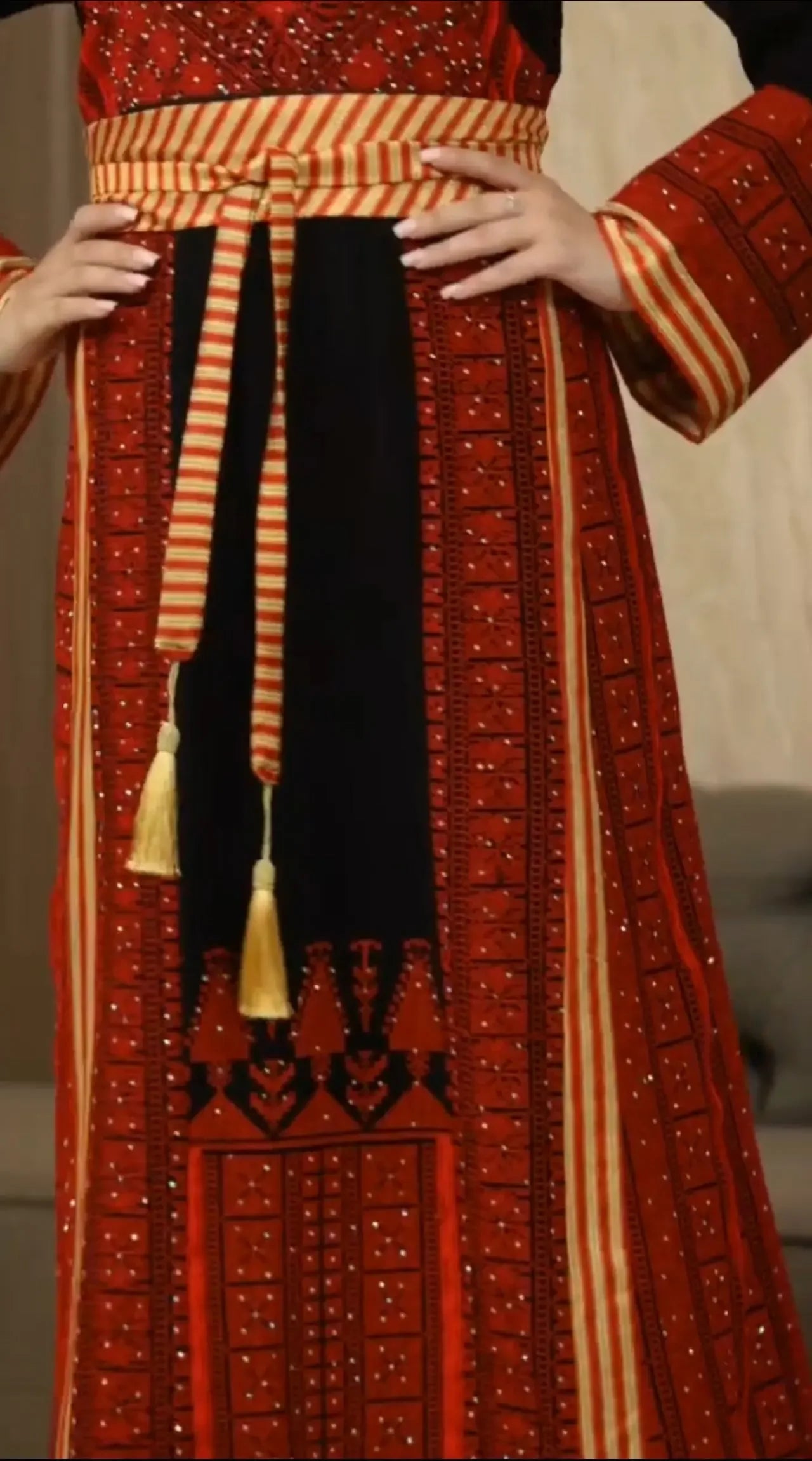 Elegance and Grace: Full Embroidered Thoub with Saya Palestinian Elegance