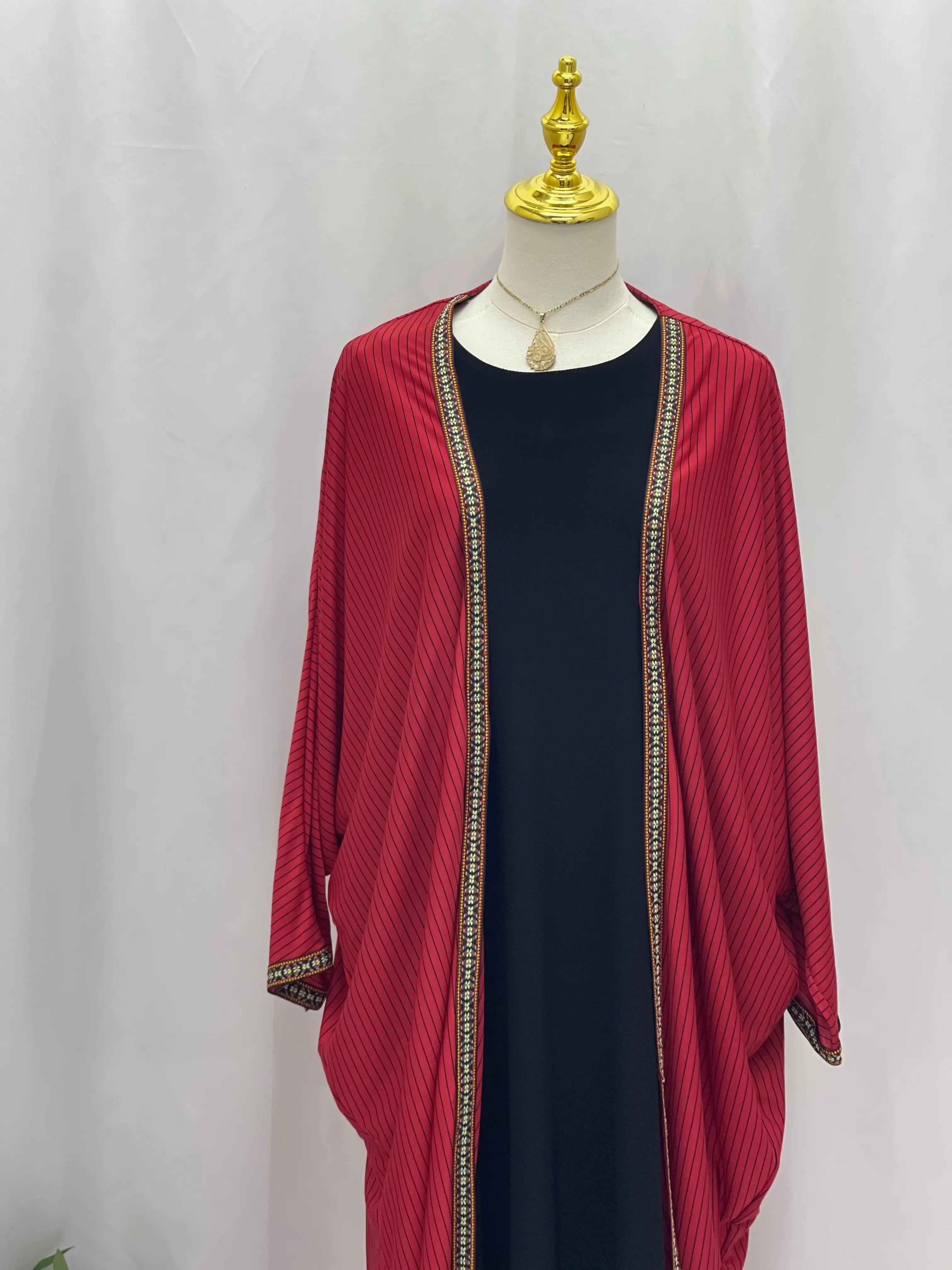 Timeless Sophistication: Jawaher Cardigan Palestinian Elegance
