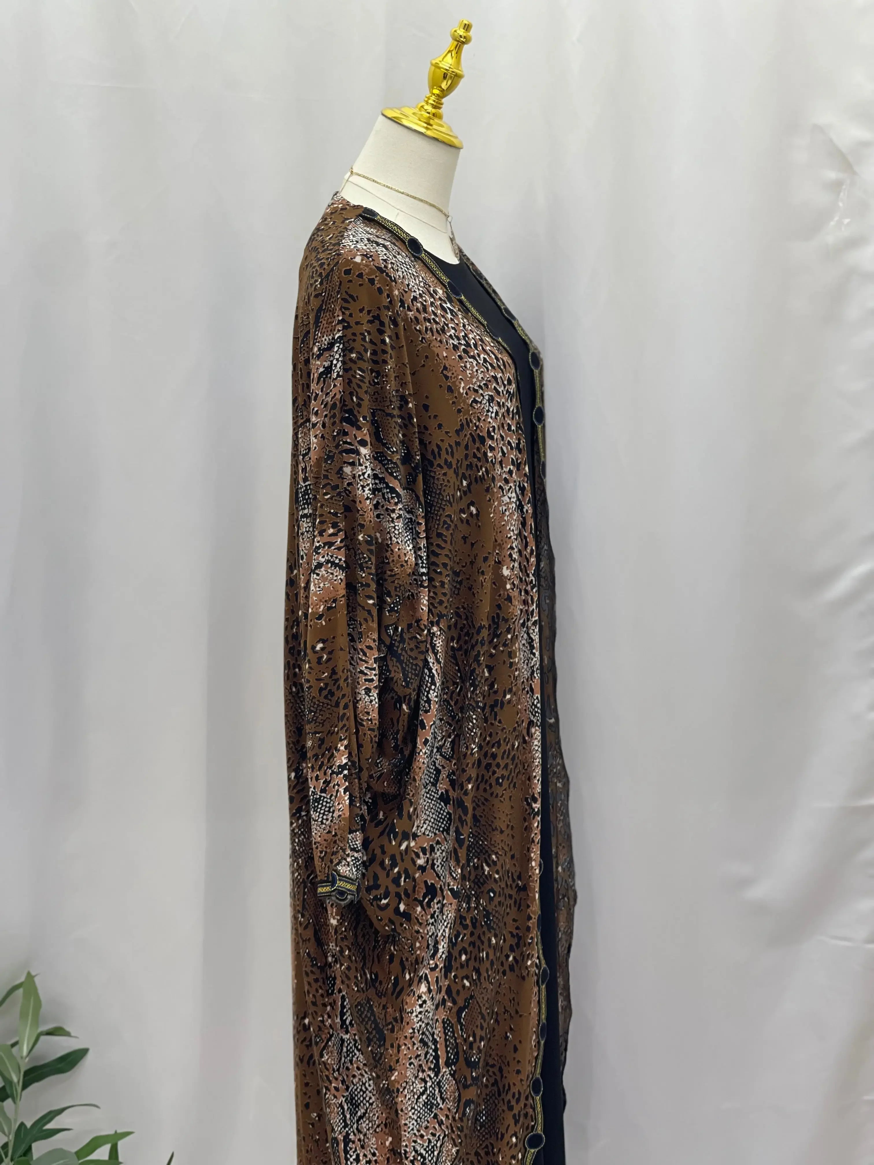 Timeless Elegance: Jomana Cardigan Palestinian Elegance