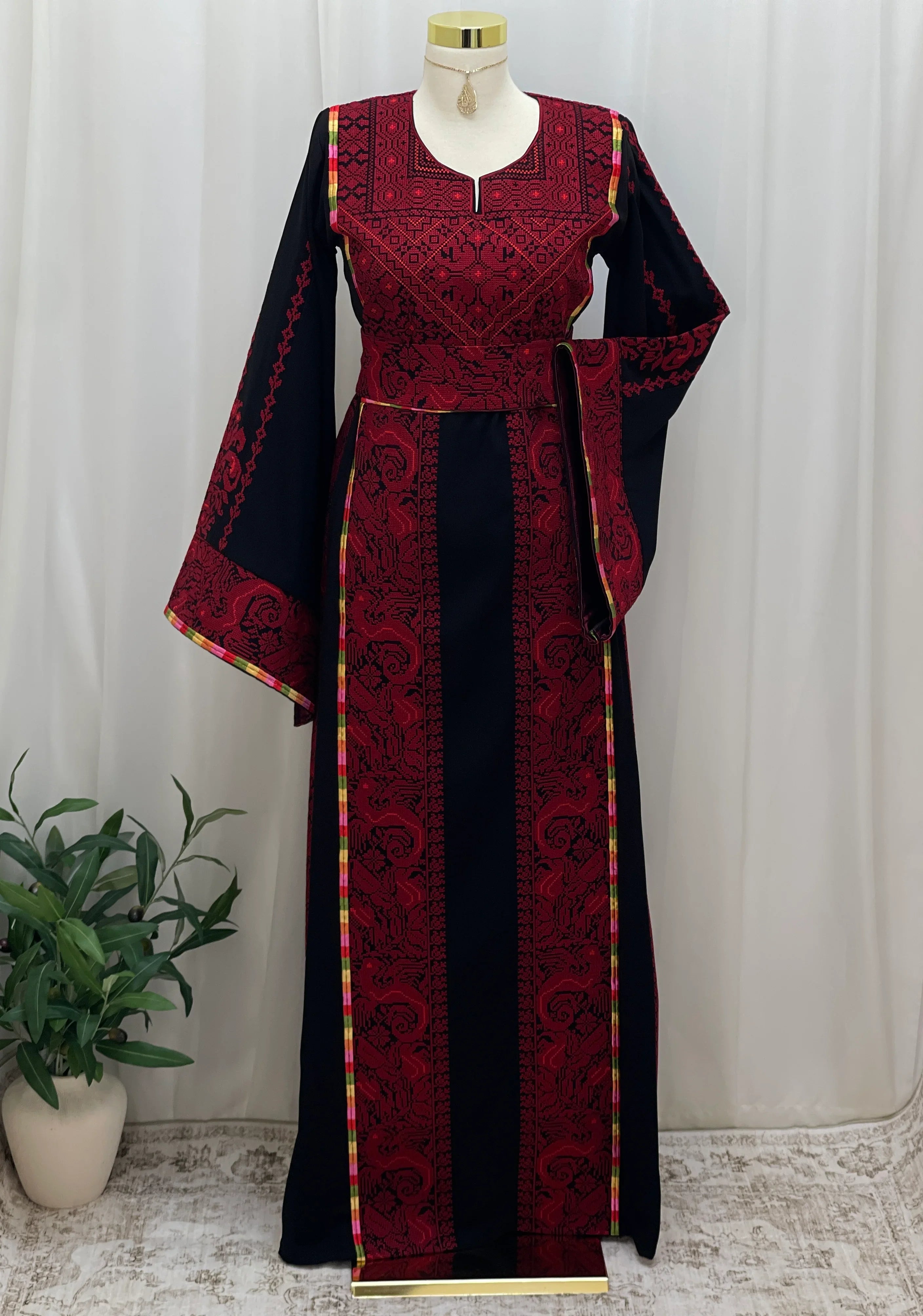 Dragon Heritage Embroidered Thobe