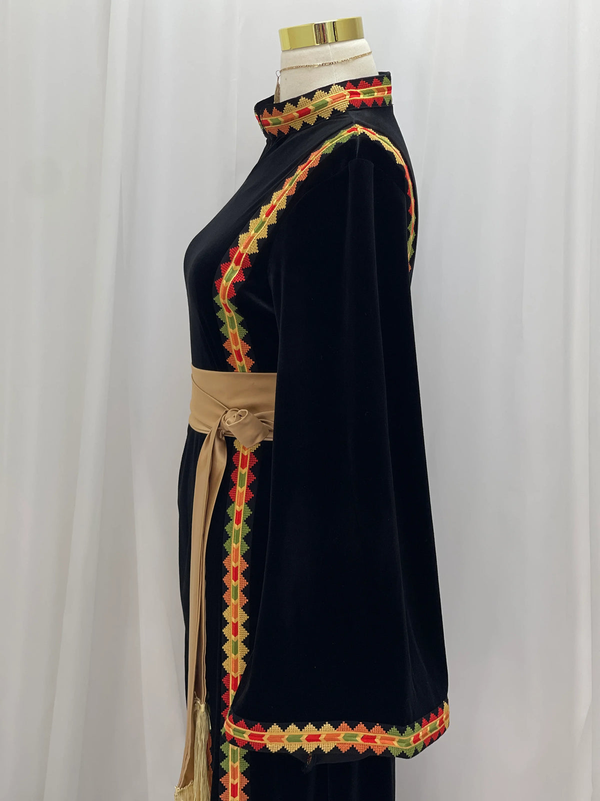 Manajel Grace Velvet Thobe - Palestinian Elegance
