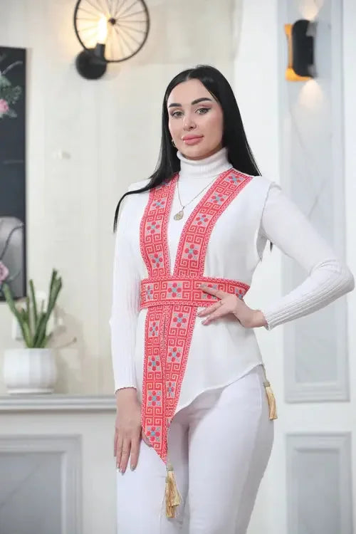 Tassel-Enhanced Elegance: Stand Out with Style Palestinian Elegance