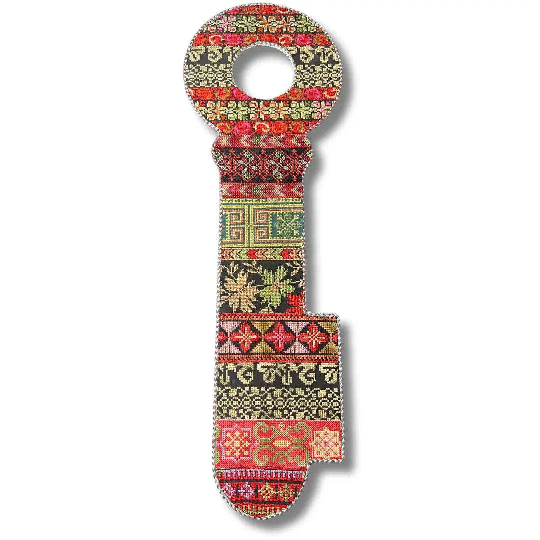 Key-Shaped Tatreez Home Decor - High-Quality Craftsmanship Palestinian Elegance