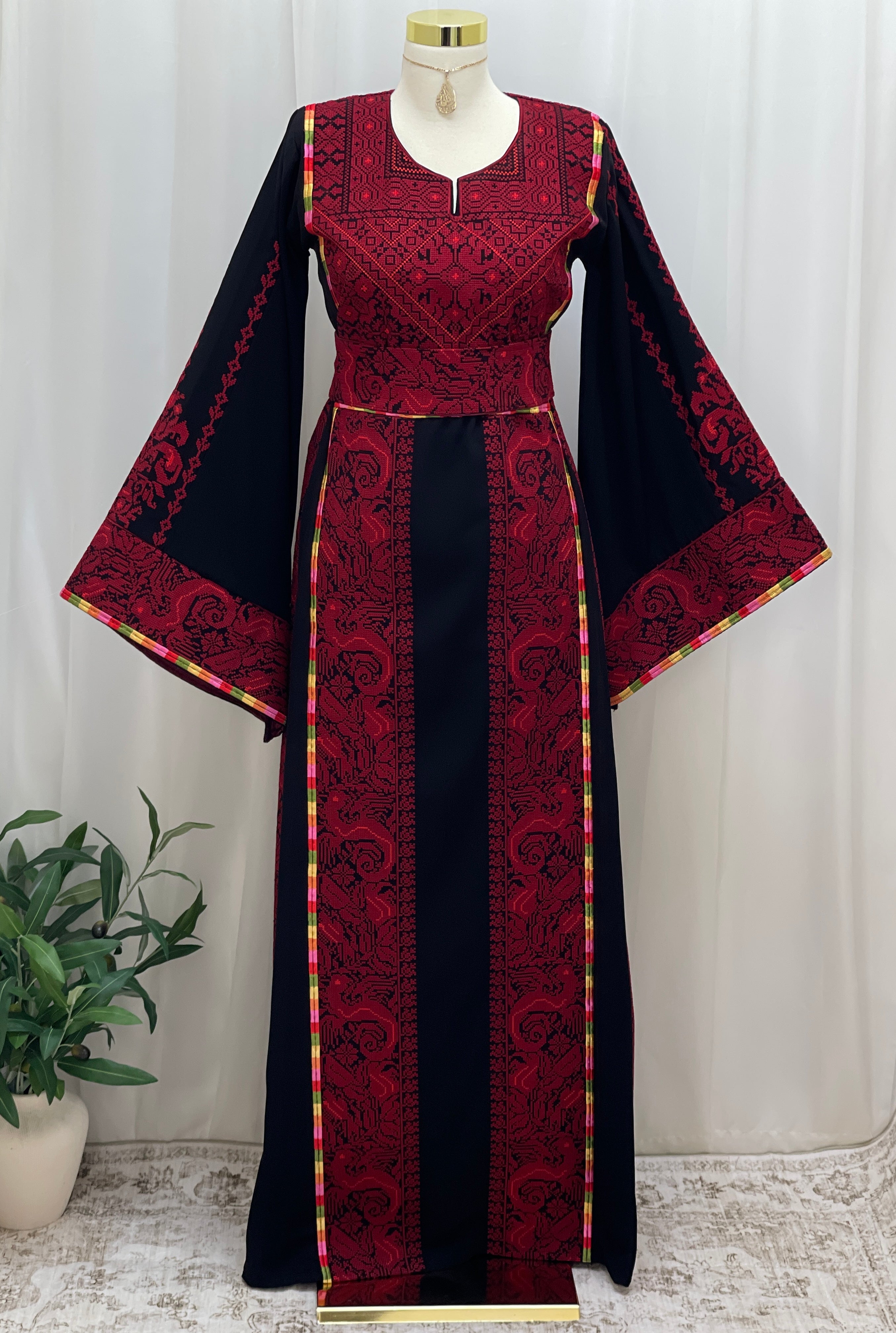 Dragon Heritage Embroidered Thobe