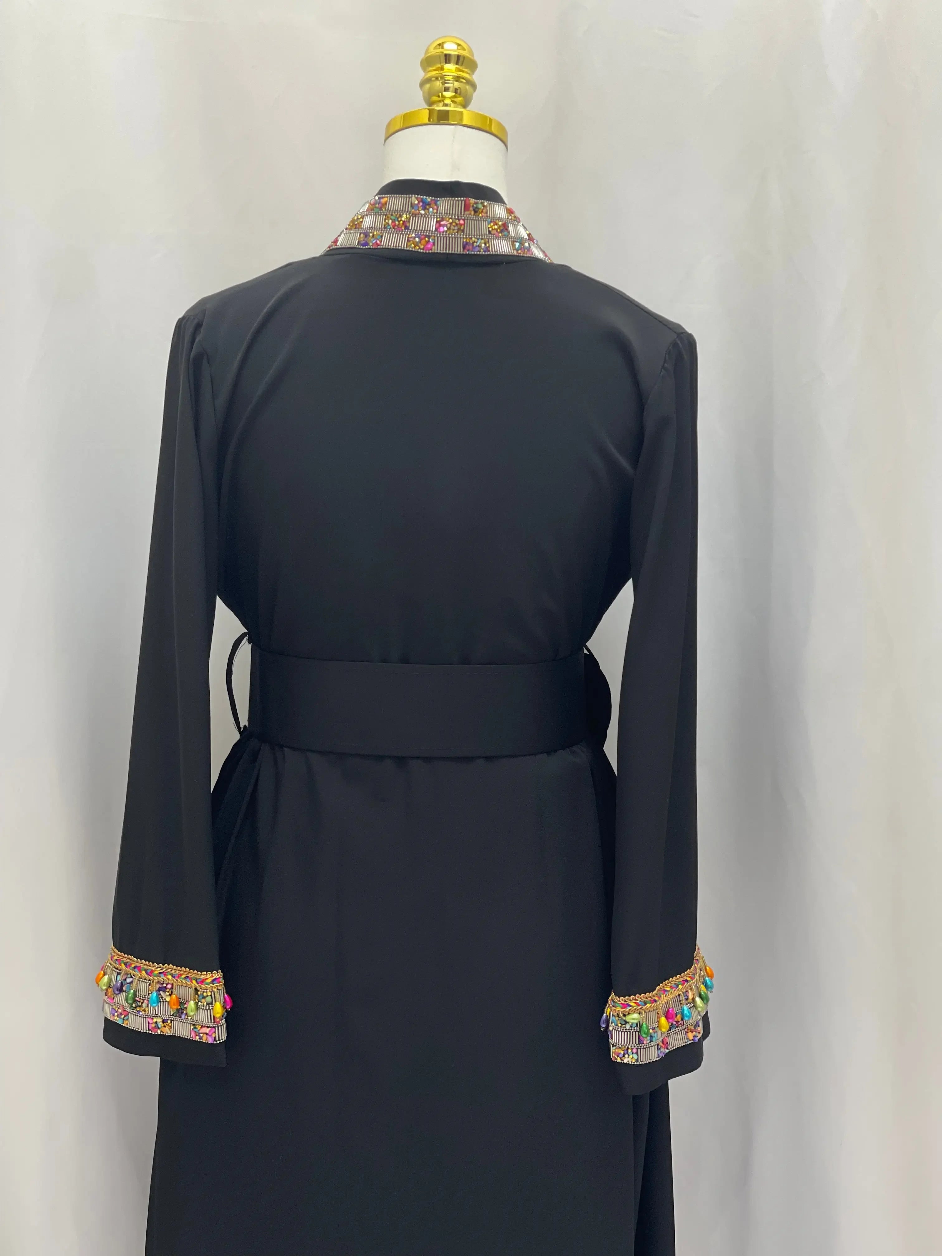 Timeless Elegance: Fancy Modesty Set Palestinian Elegance