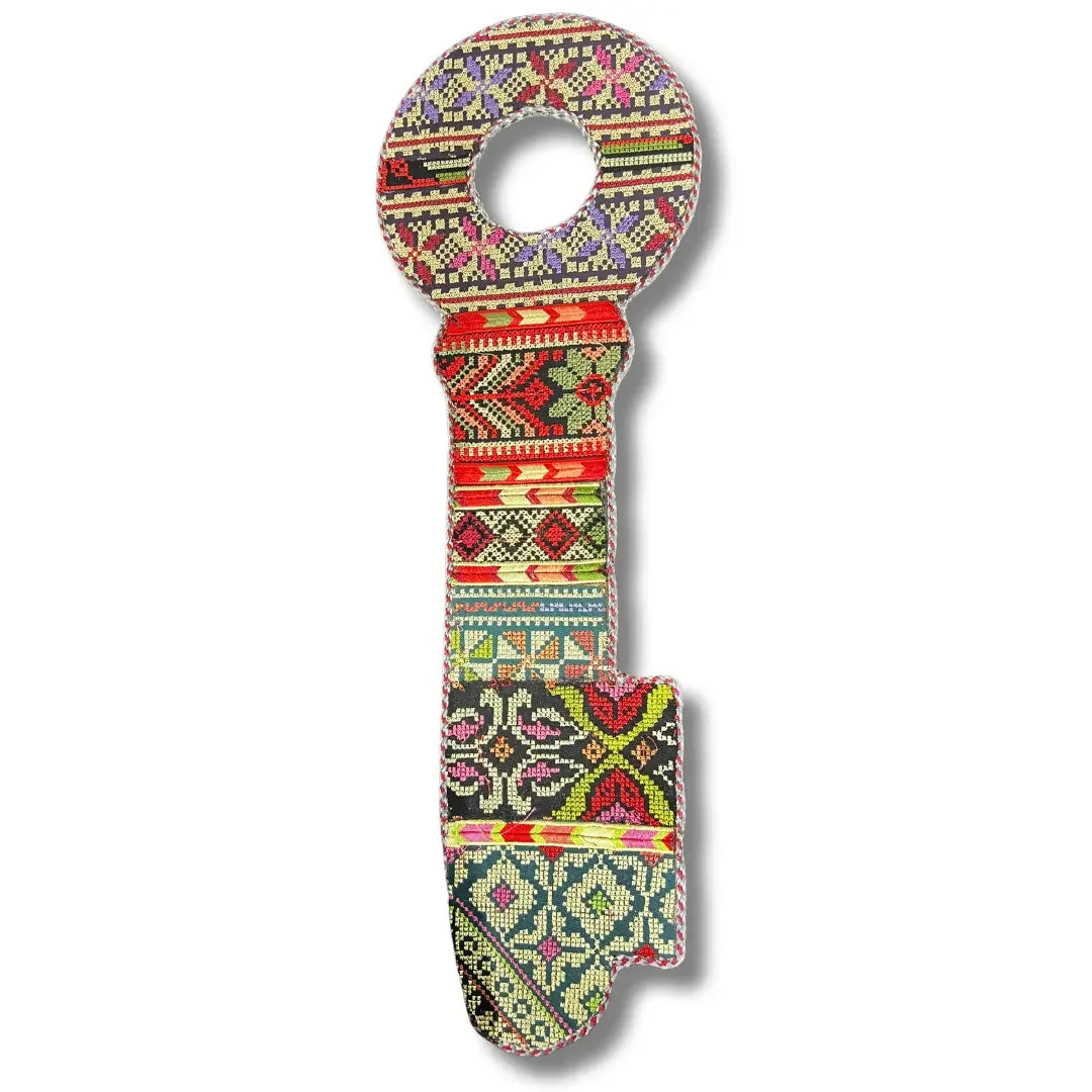 Key-Shaped Tatreez Design Home Decor – High-Quality Cultural Elegance Palestinian Elegance