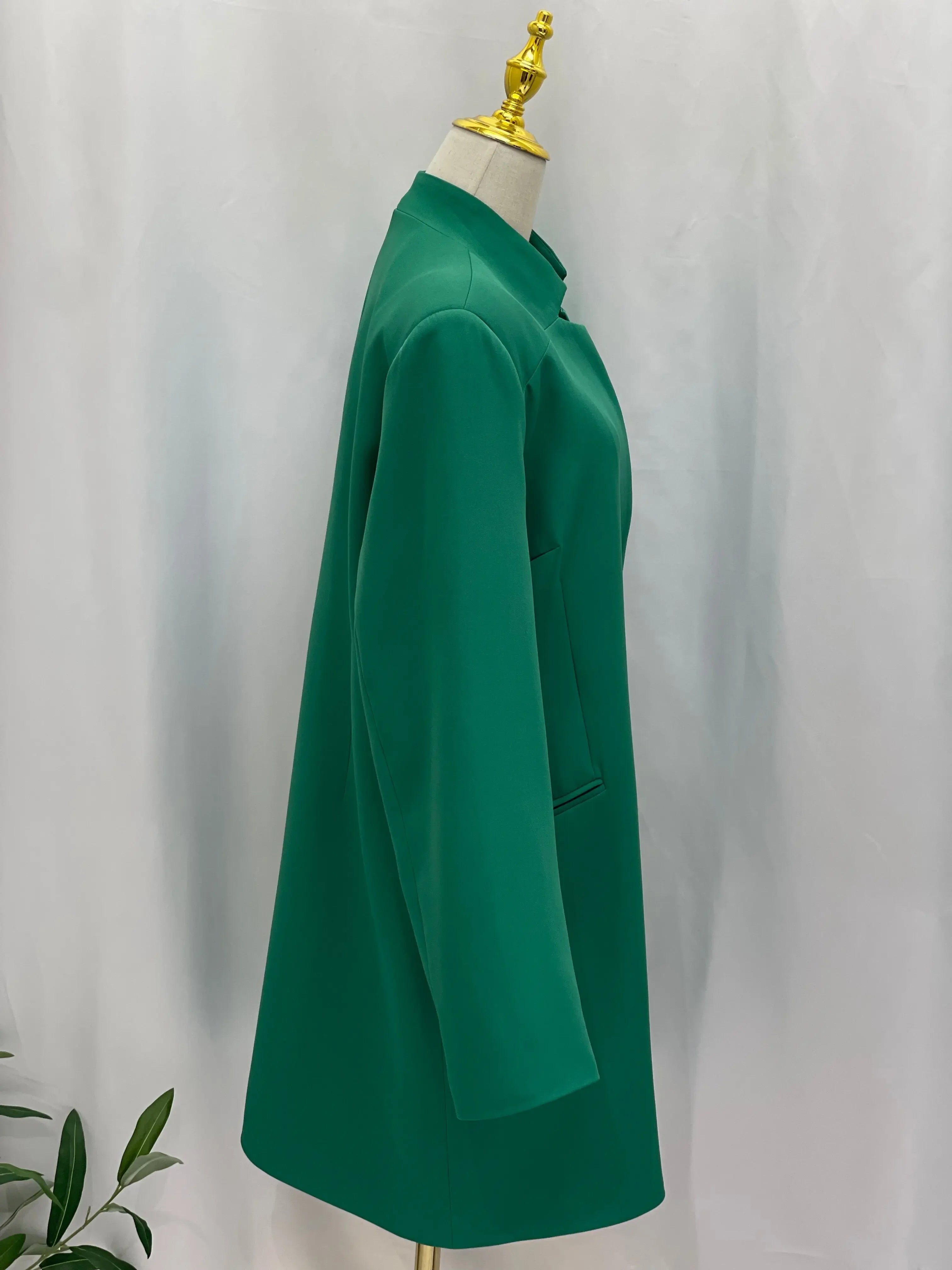 Sleek Sophistication: The Long Blazer Palestinian Elegance