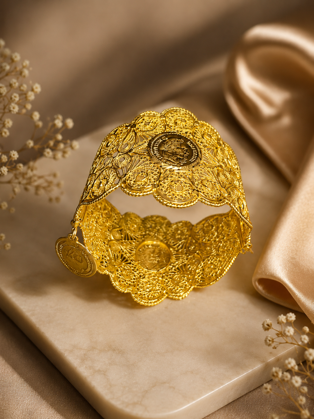 Bold Lera Imitated Gold Cuff Bracelet