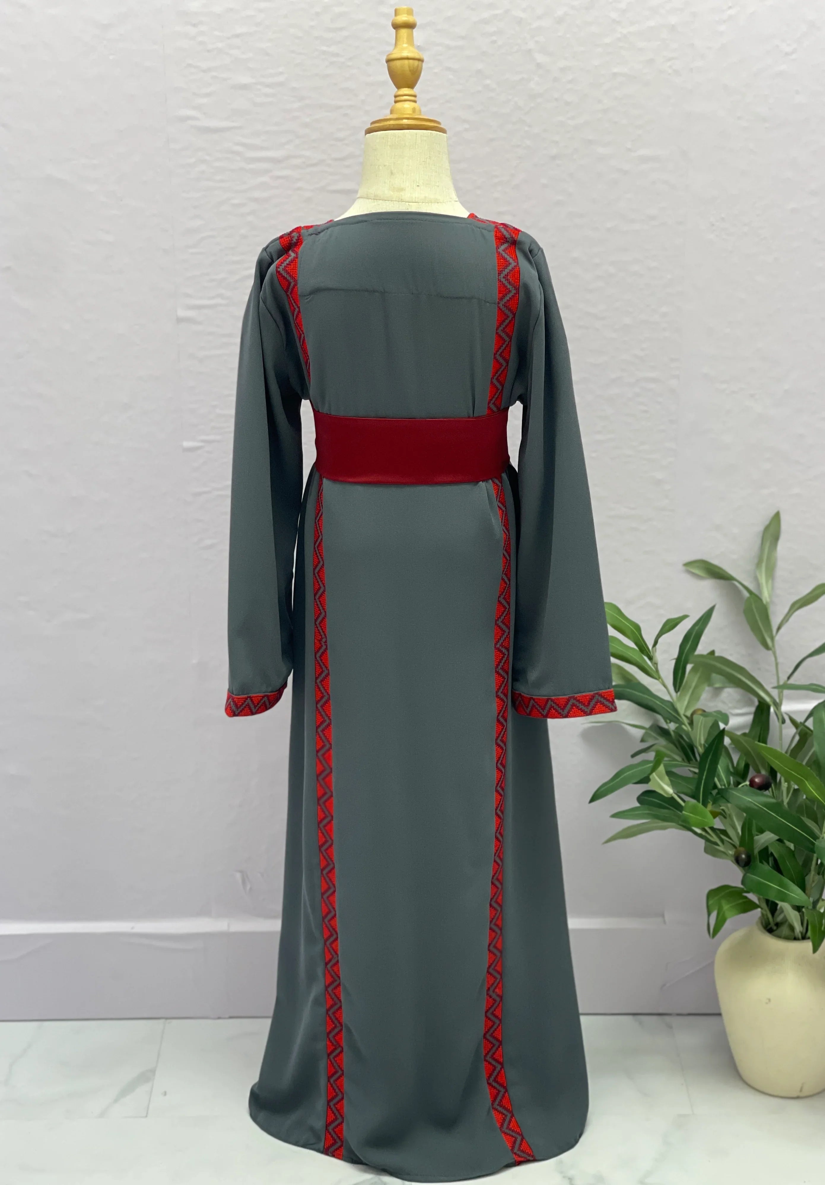 Soft Heritage Embroidered Girls Thobe