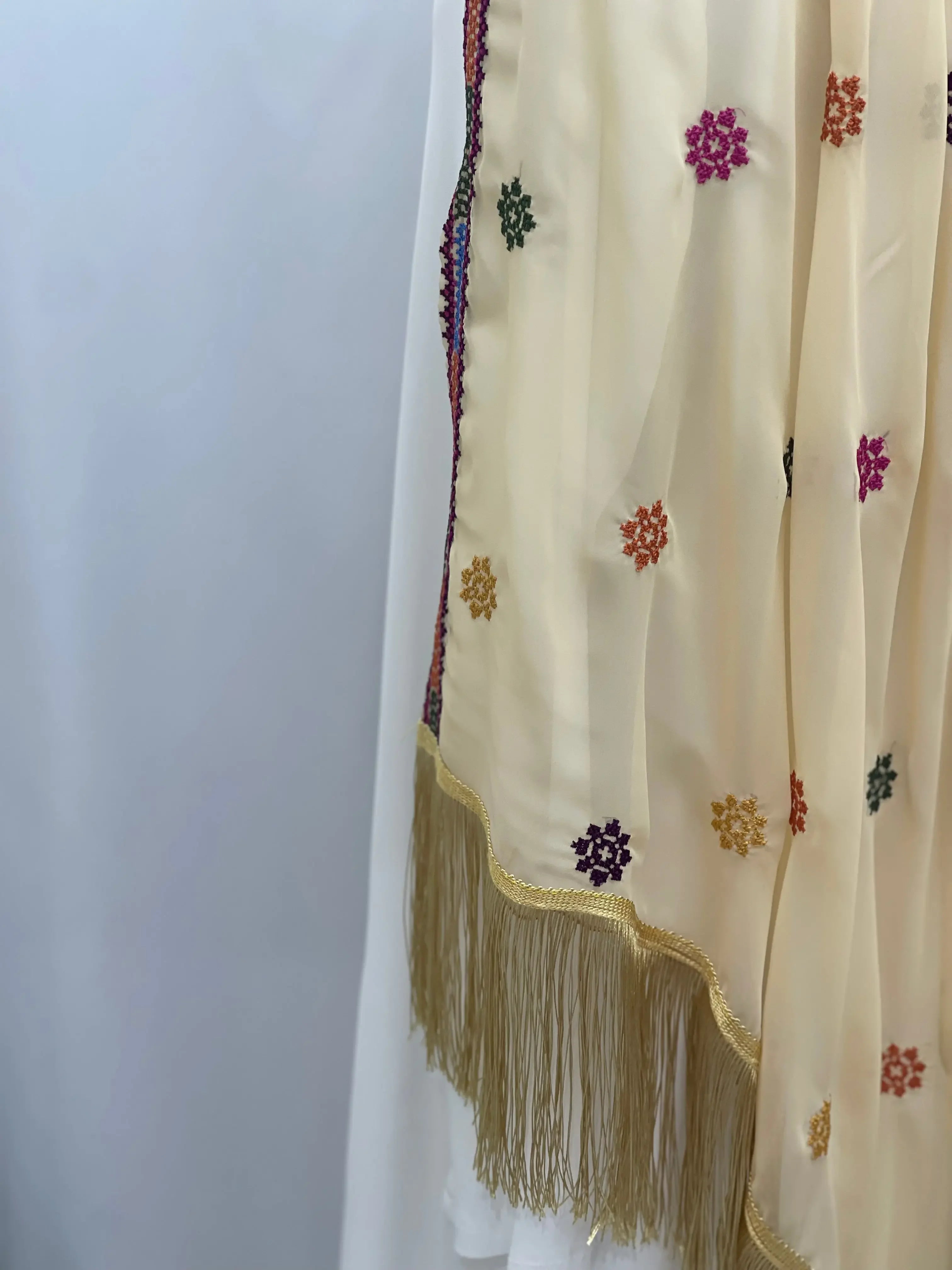 Elegance and Warmth: Embroidered Khirka-Shwal Palestinian Elegance