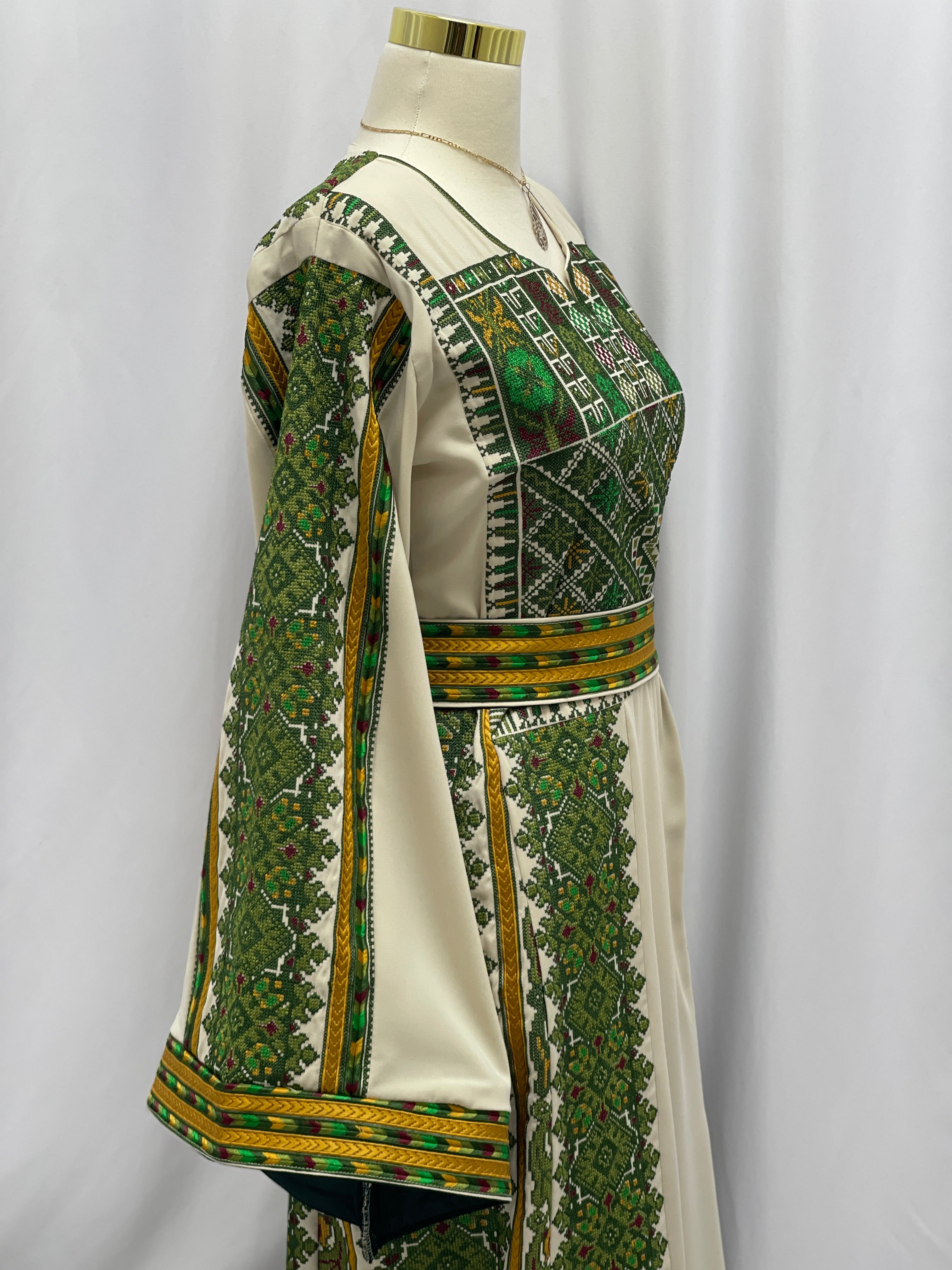 Shifaa Embroidered Palestinian Thobe – Elegant Cultural Dress