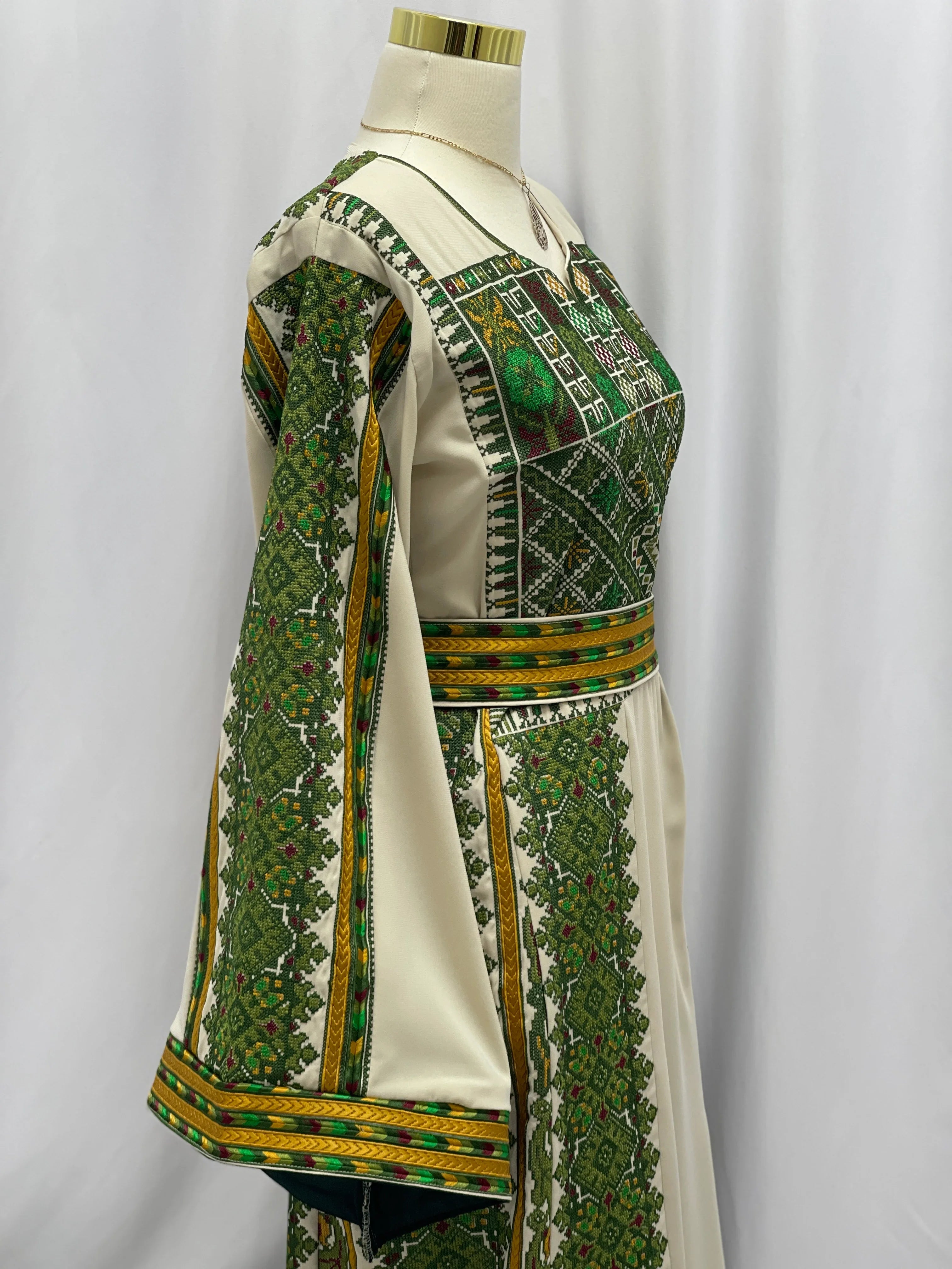 Shifaa Embroidered Palestinian Thobe – Elegant Cultural Dress