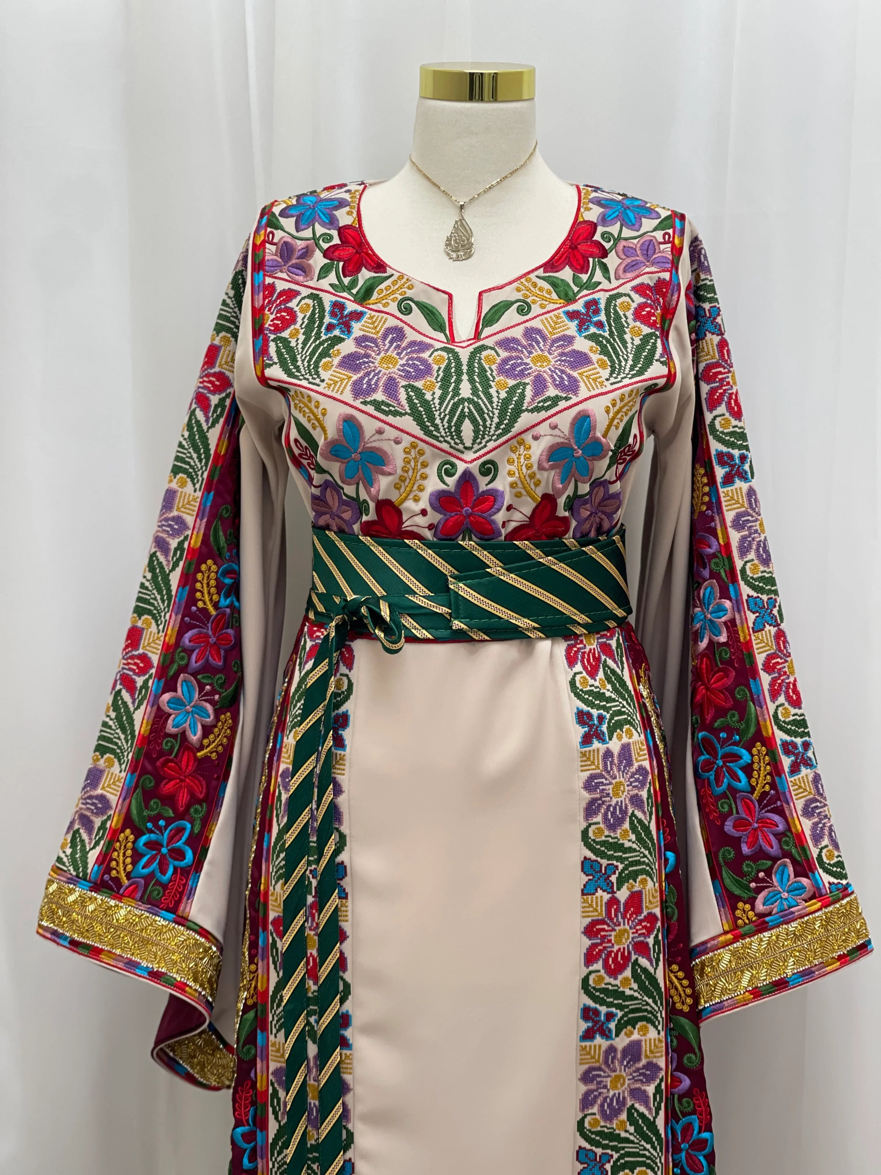 Nool Heritage Embroidered Thobe