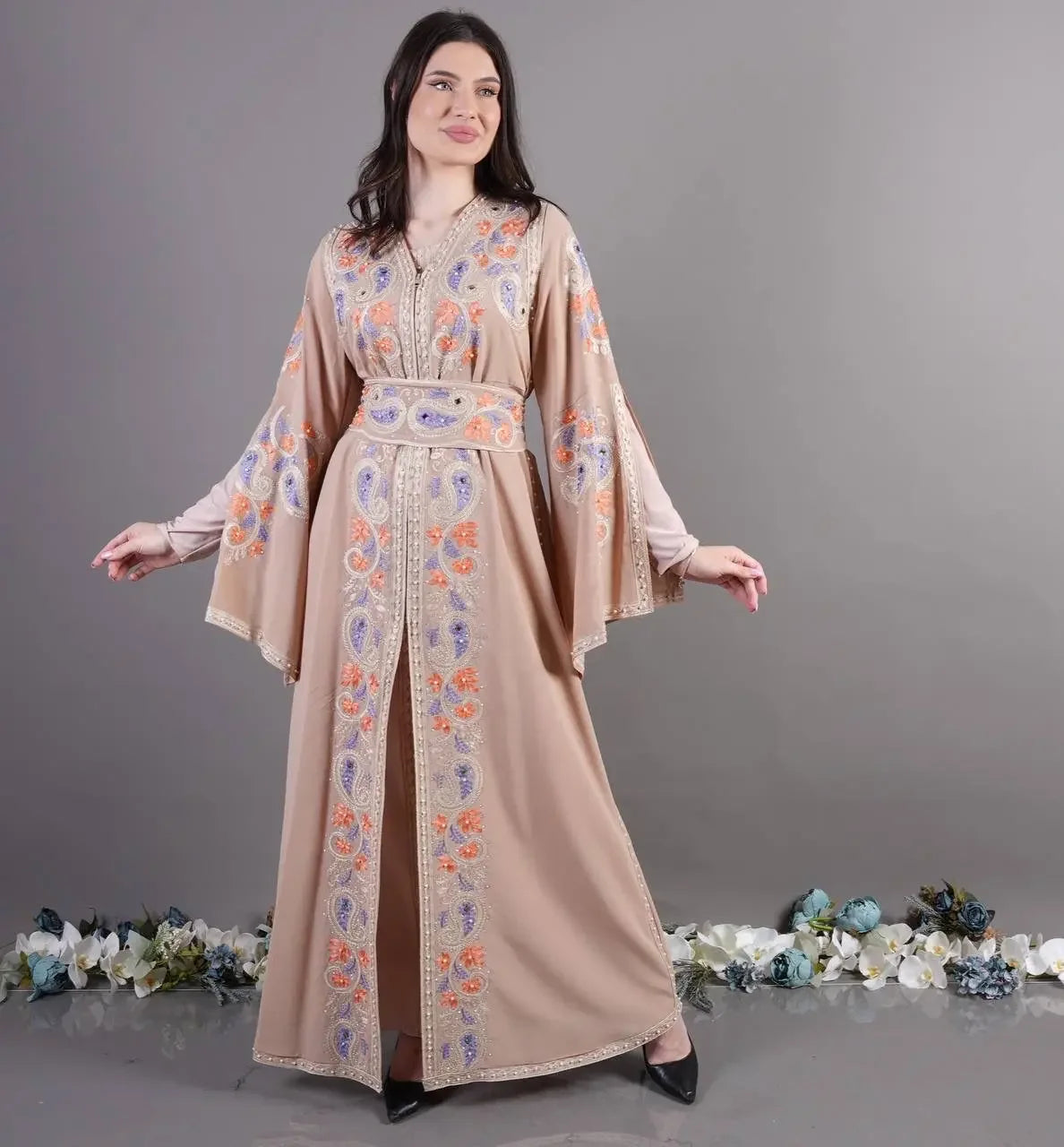 Embroidery Loom Kaftan: Traditional Craftsmanship and Creative Expression Palestinian Elegance