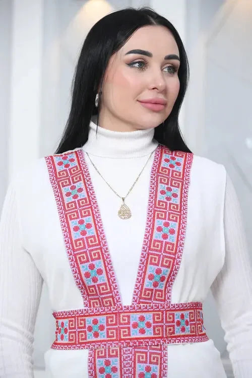 Tassel-Enhanced Elegance: Stand Out with Style Palestinian Elegance