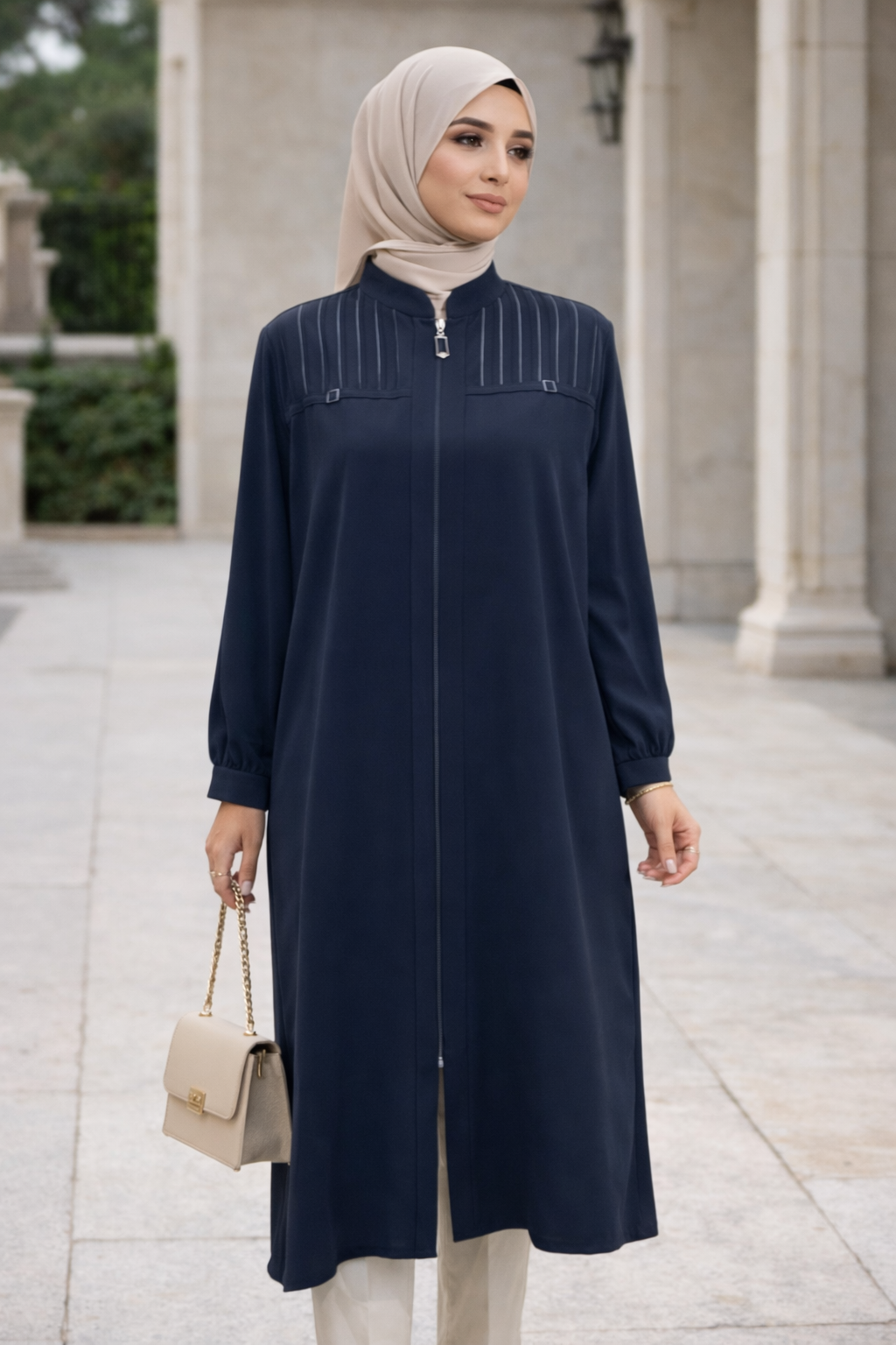 سترة طويلة: أسلوب خالد وأناقة سهلة