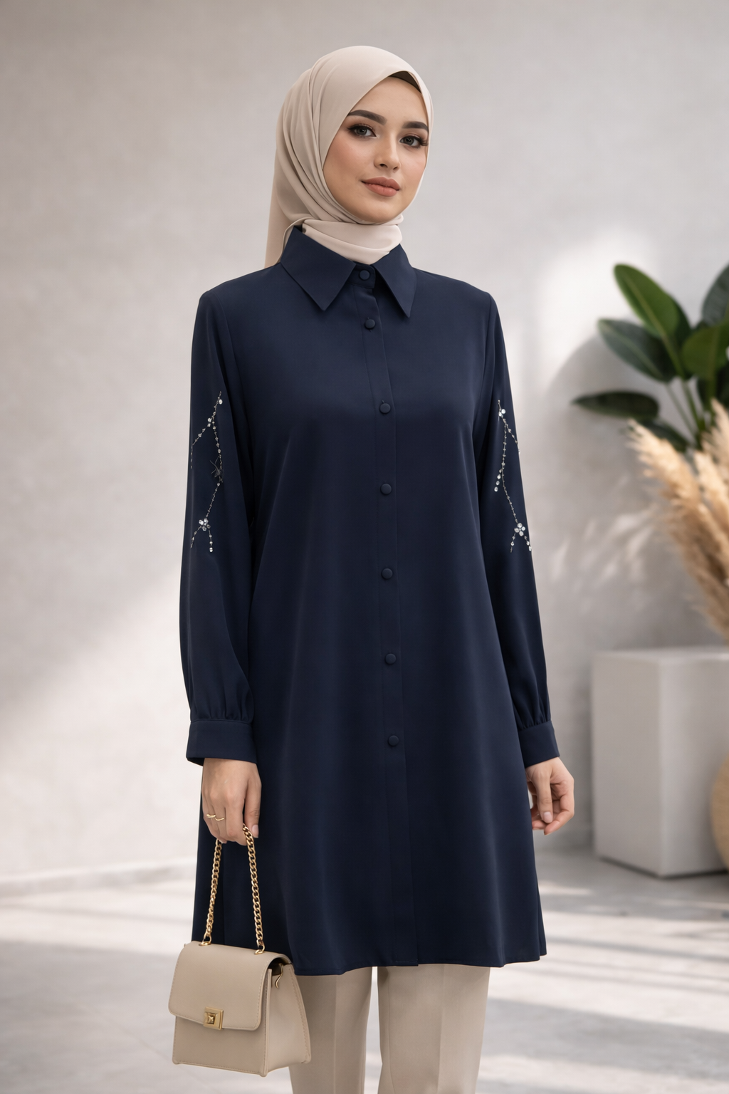 Long Tunic with Beads on Sleeves: Elegance in Every Detail