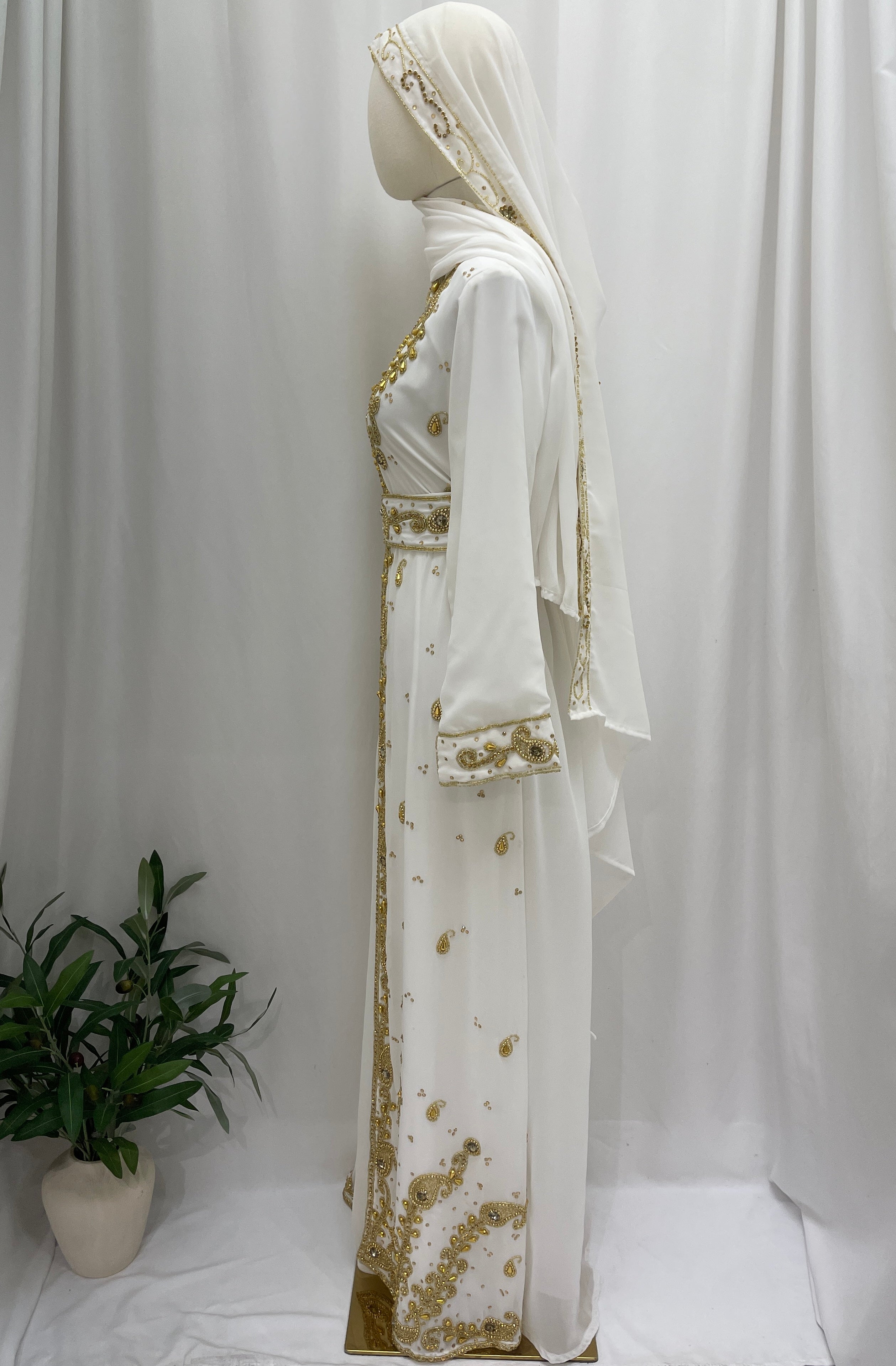 Noor Al Zahra Beaded Kaftan – Timeless Artisan Design