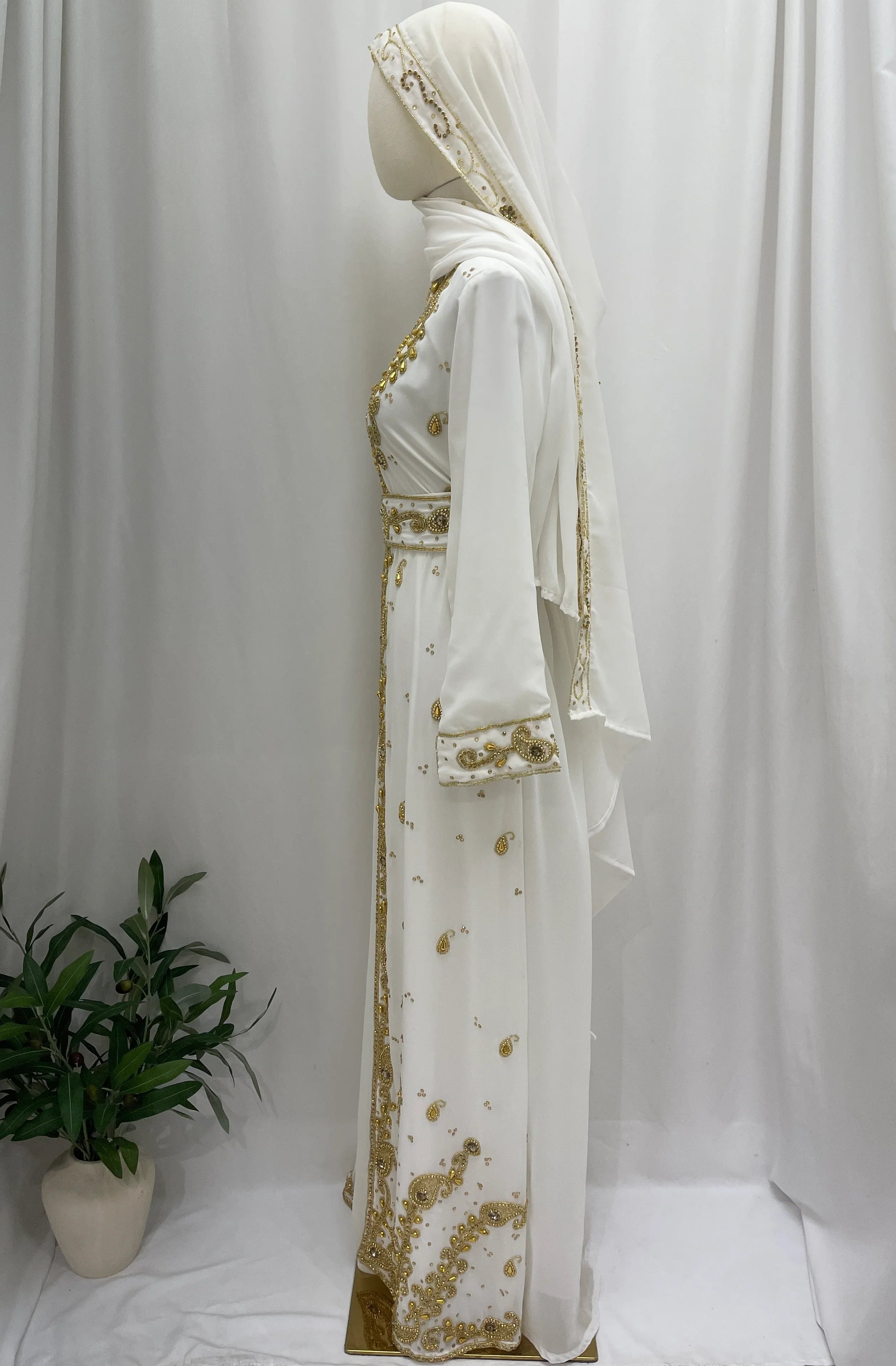 Noor Al Zahra Beaded Kaftan – Timeless Artisan Design