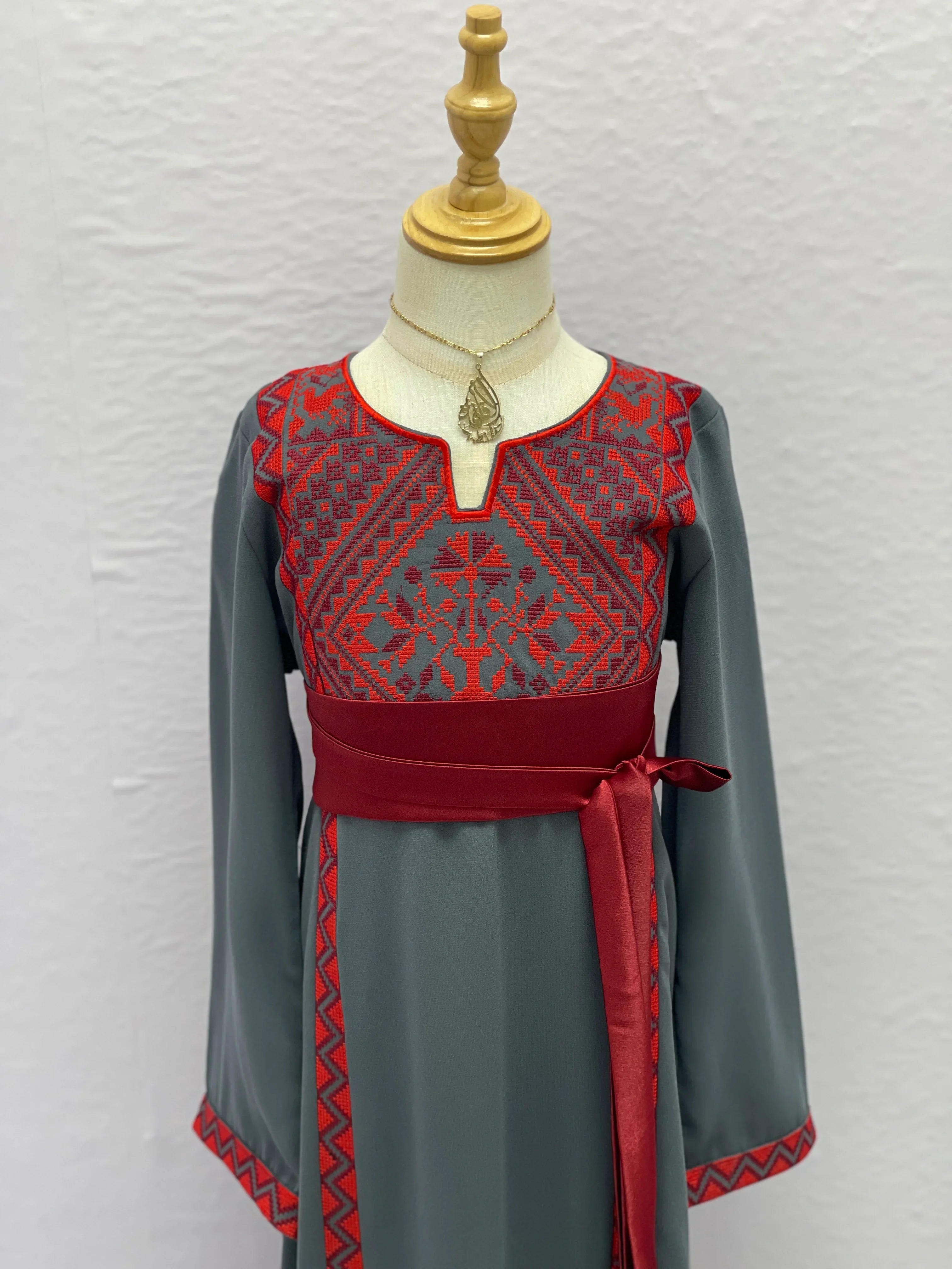 Soft Heritage Embroidered Girls Thobe