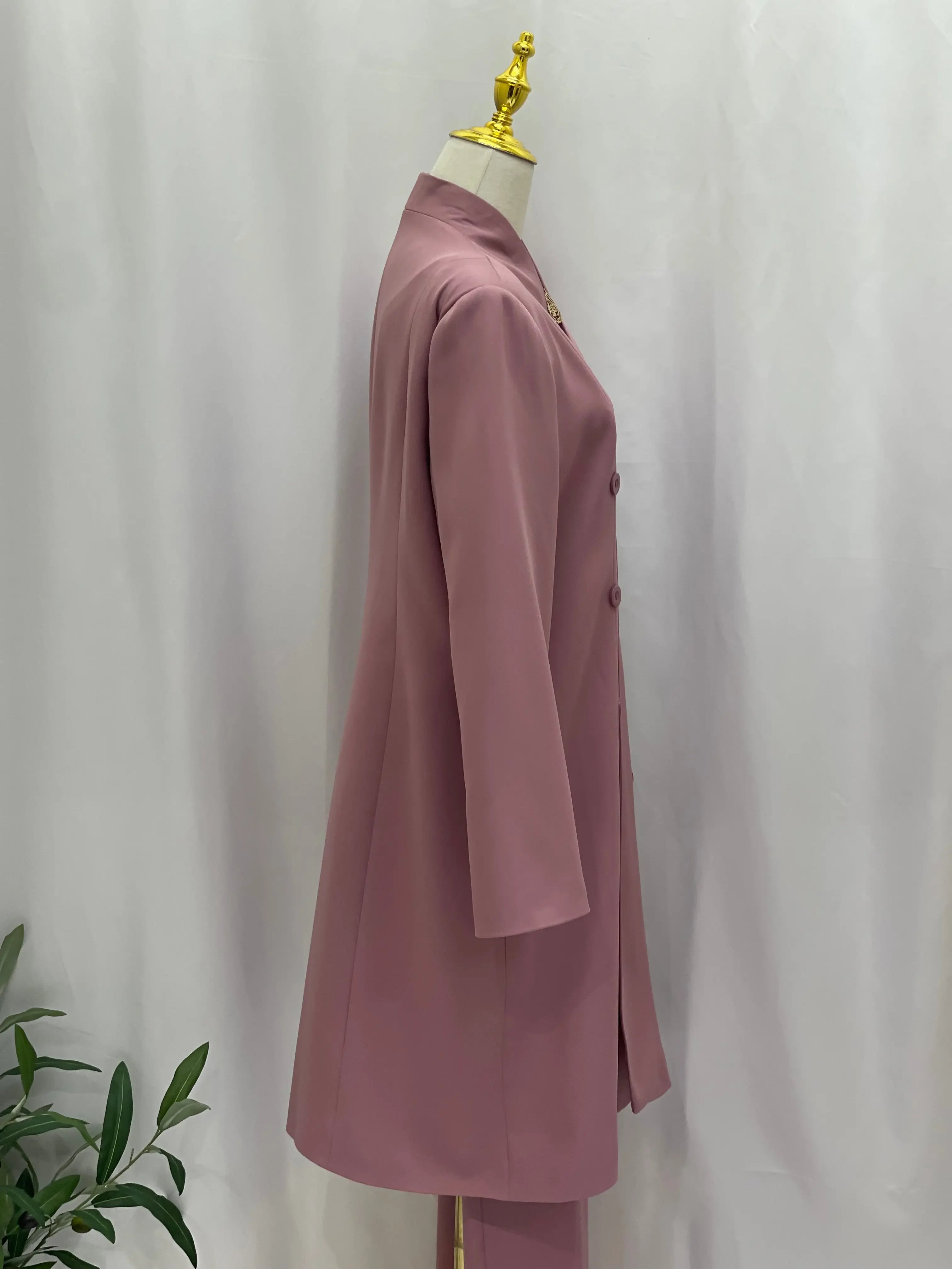 Professional Elegance: Formal Suits Palestinian Elegance