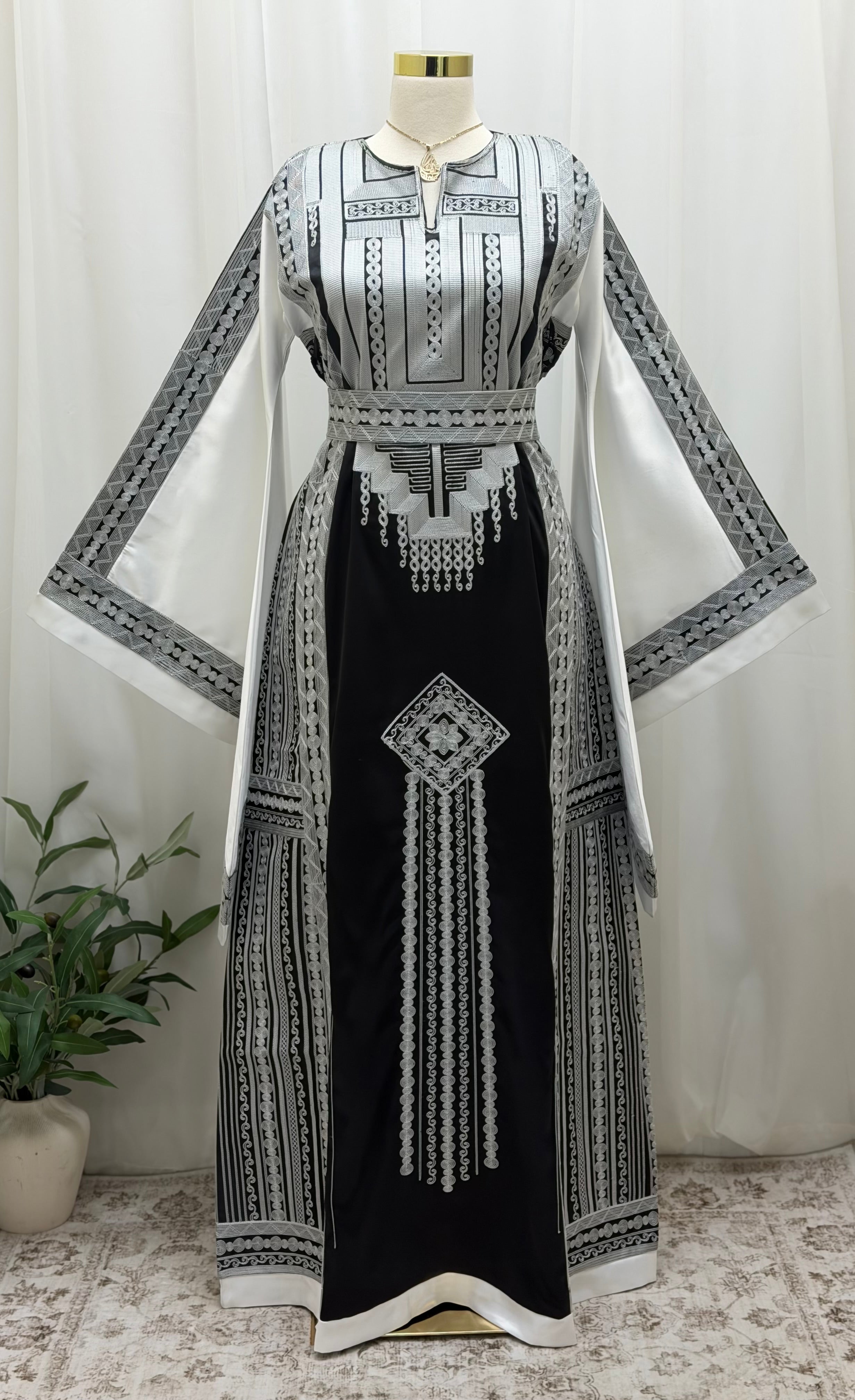 Thobe Al-Aseeri Heritage