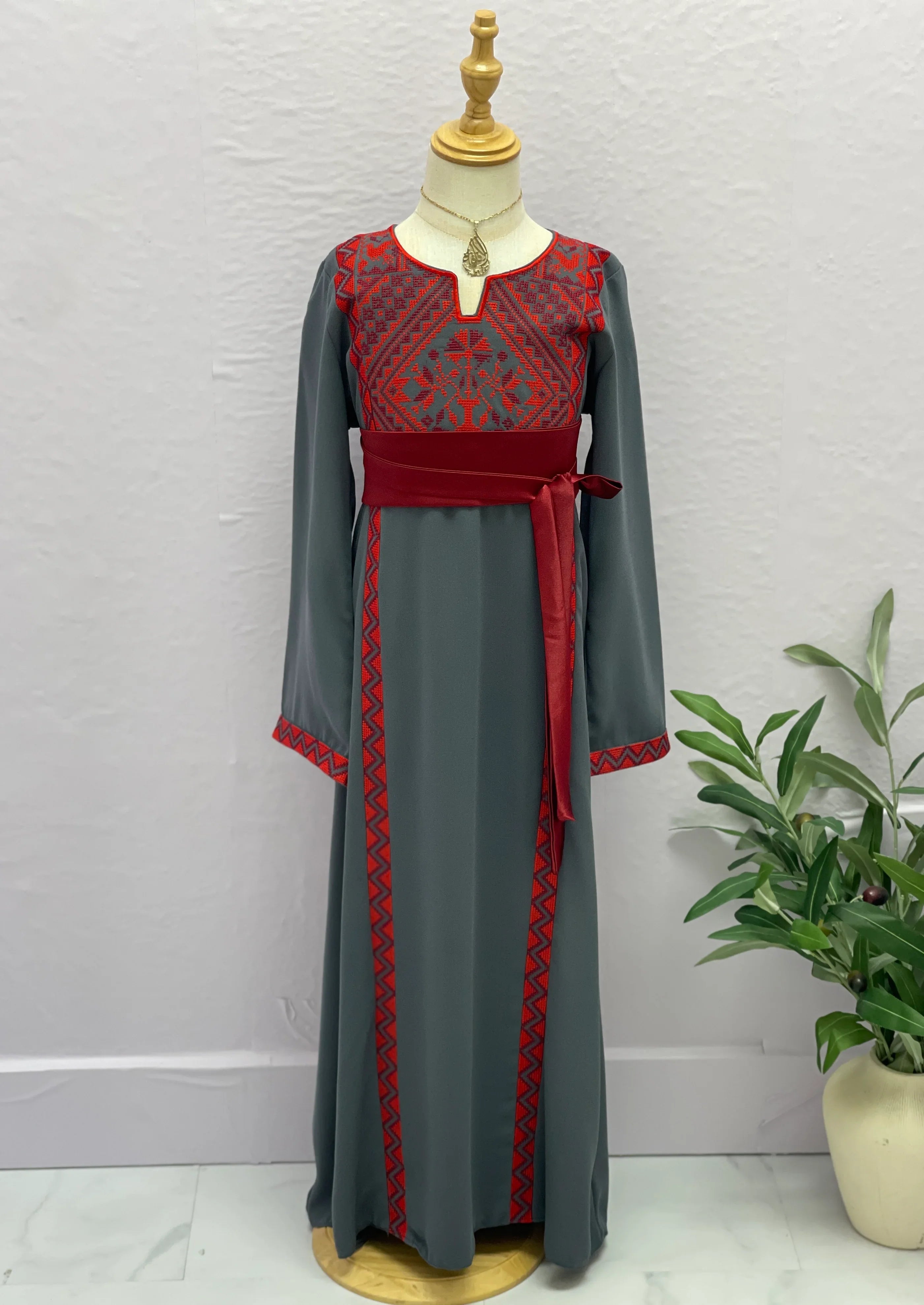 Soft Heritage Embroidered Girls Thobe