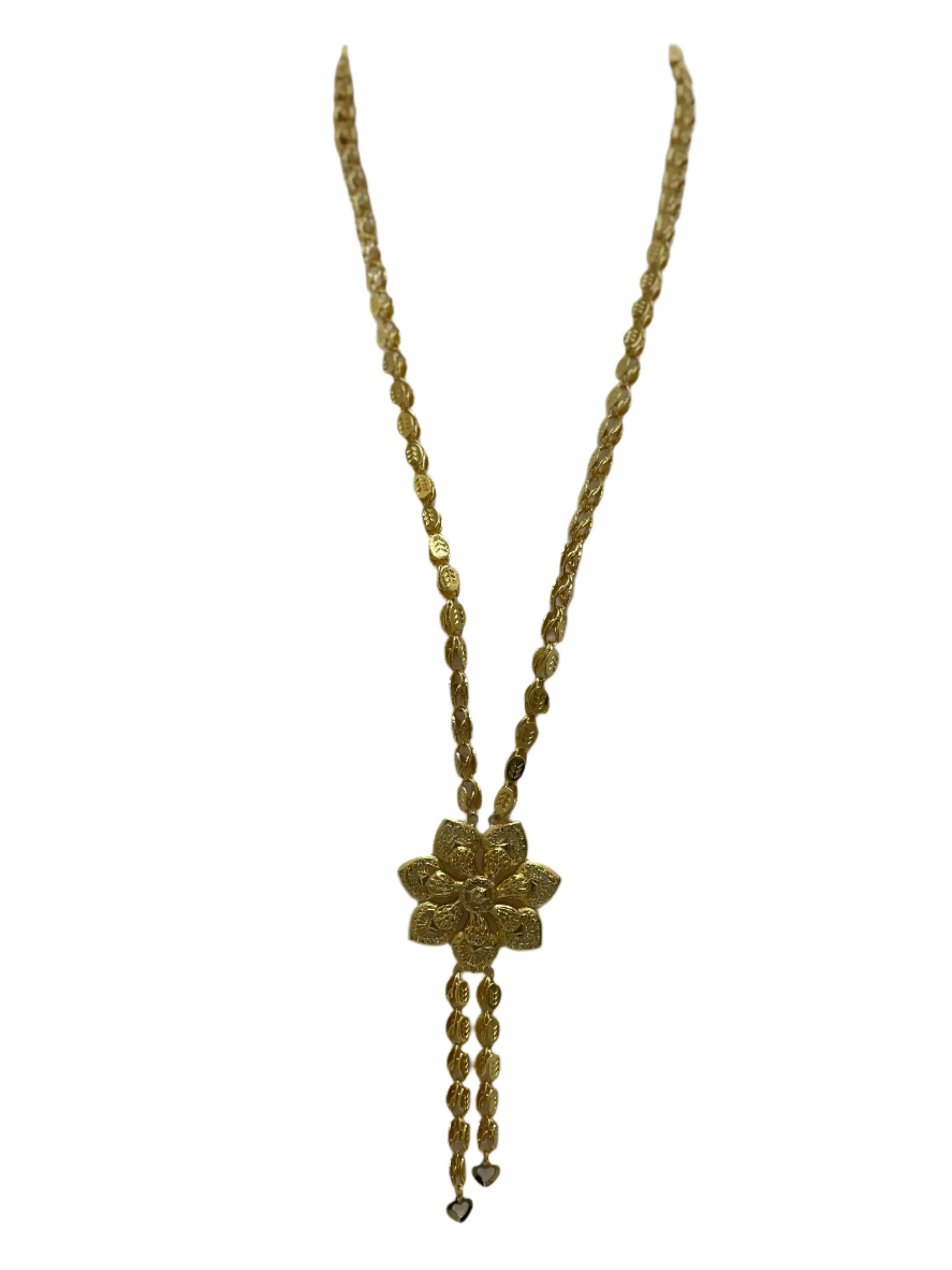 Floral Elegance: Halbe Flower Necklace Palestinian Elegance