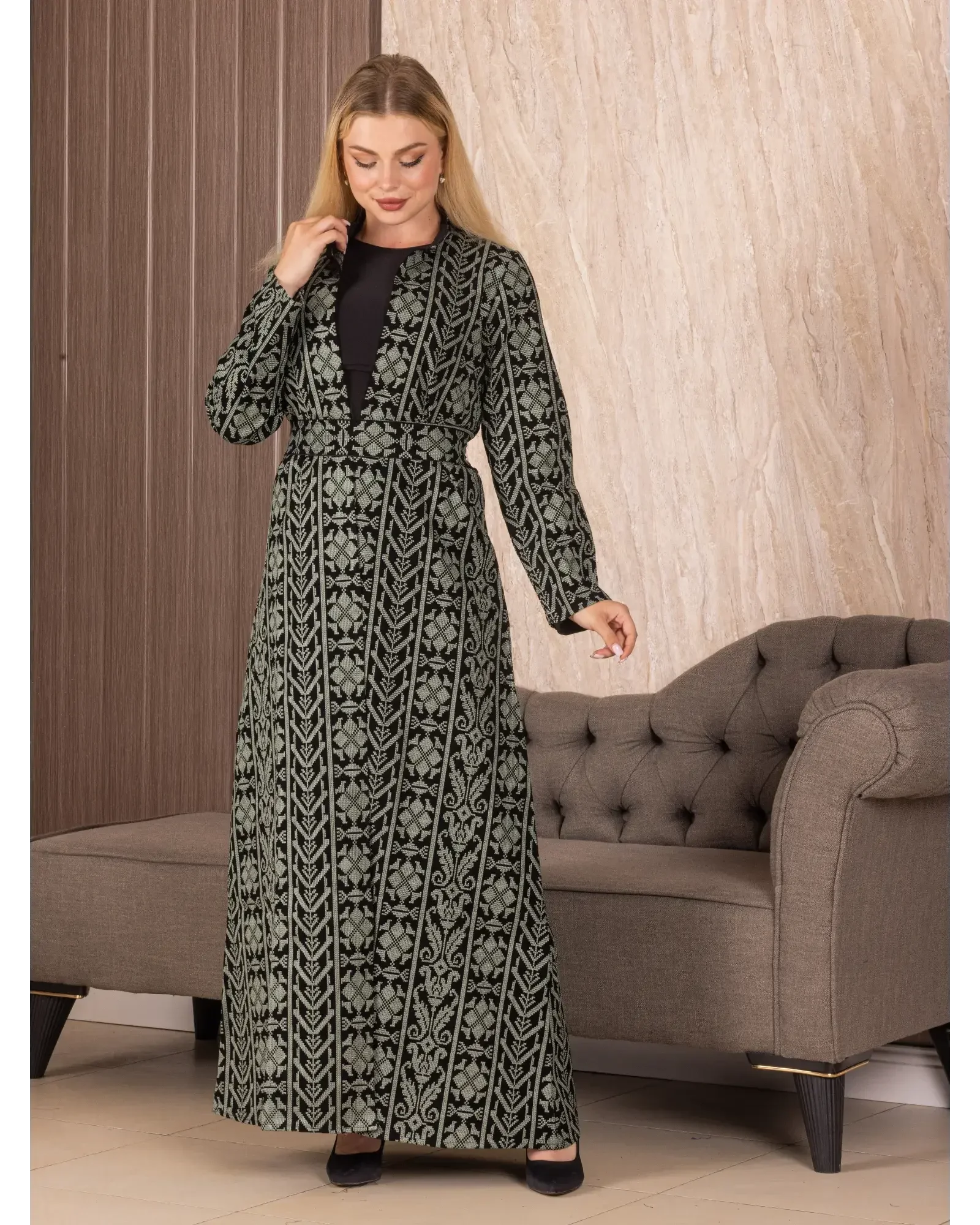 Embroidered Long Cardigan: Elegance and Sophistication Palestinian Elegance