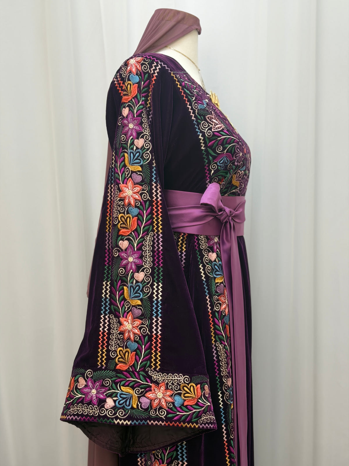 Noul Embroidered Velvet Thobe