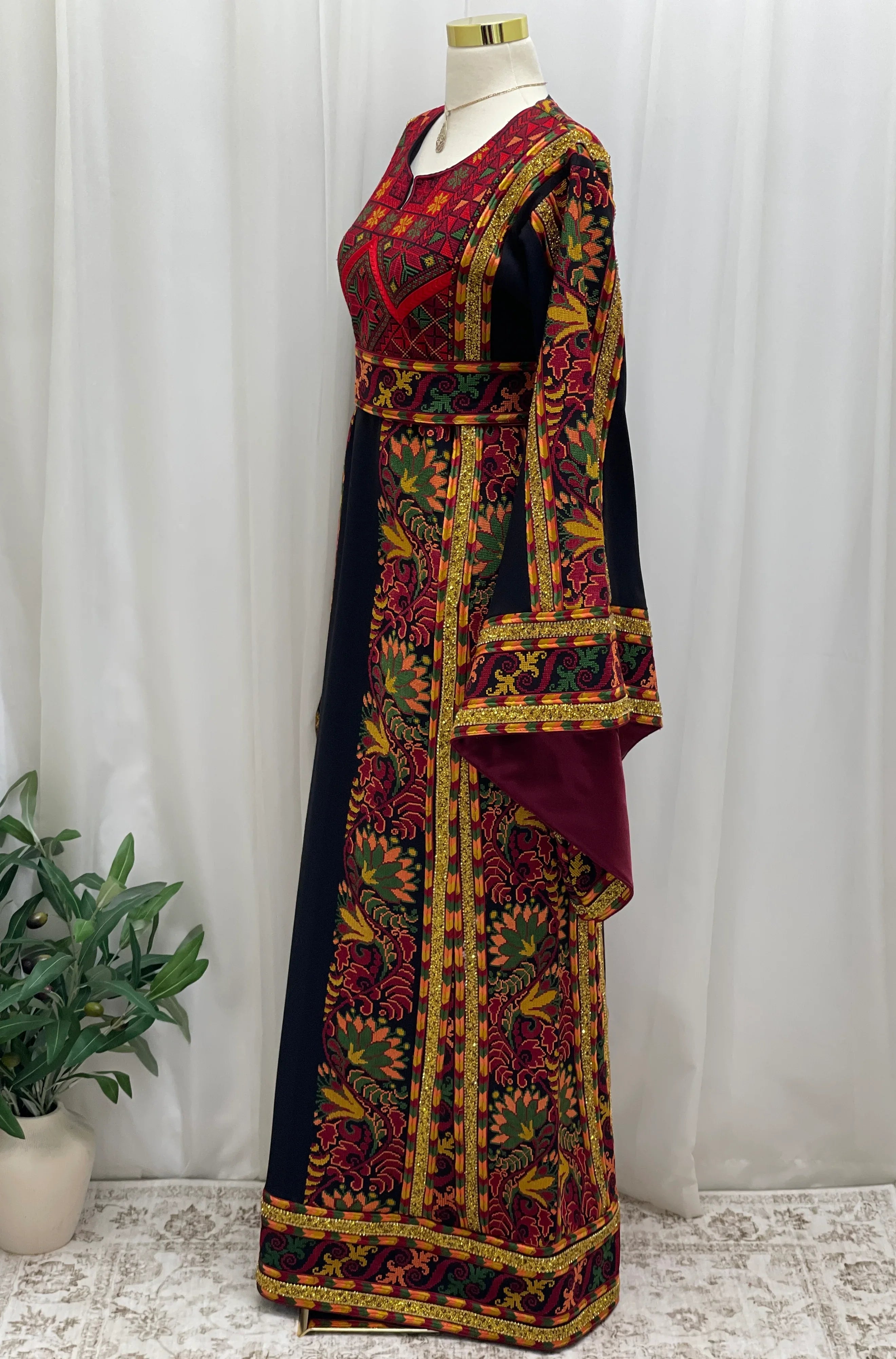 Sultanah Noir Couture Thobe-elegant couture piece designed