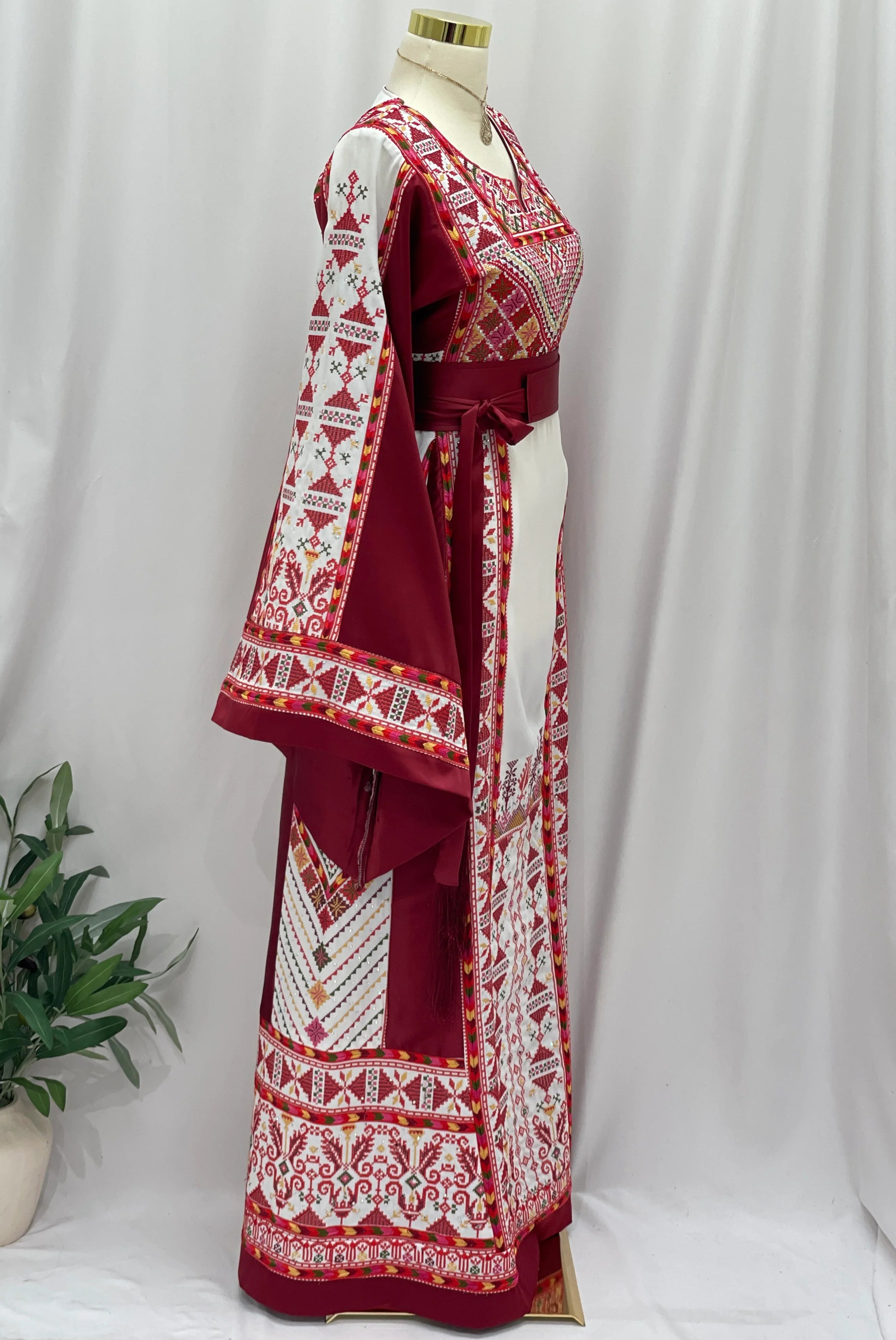 Thuraya Heritage Embroidered Thobe
