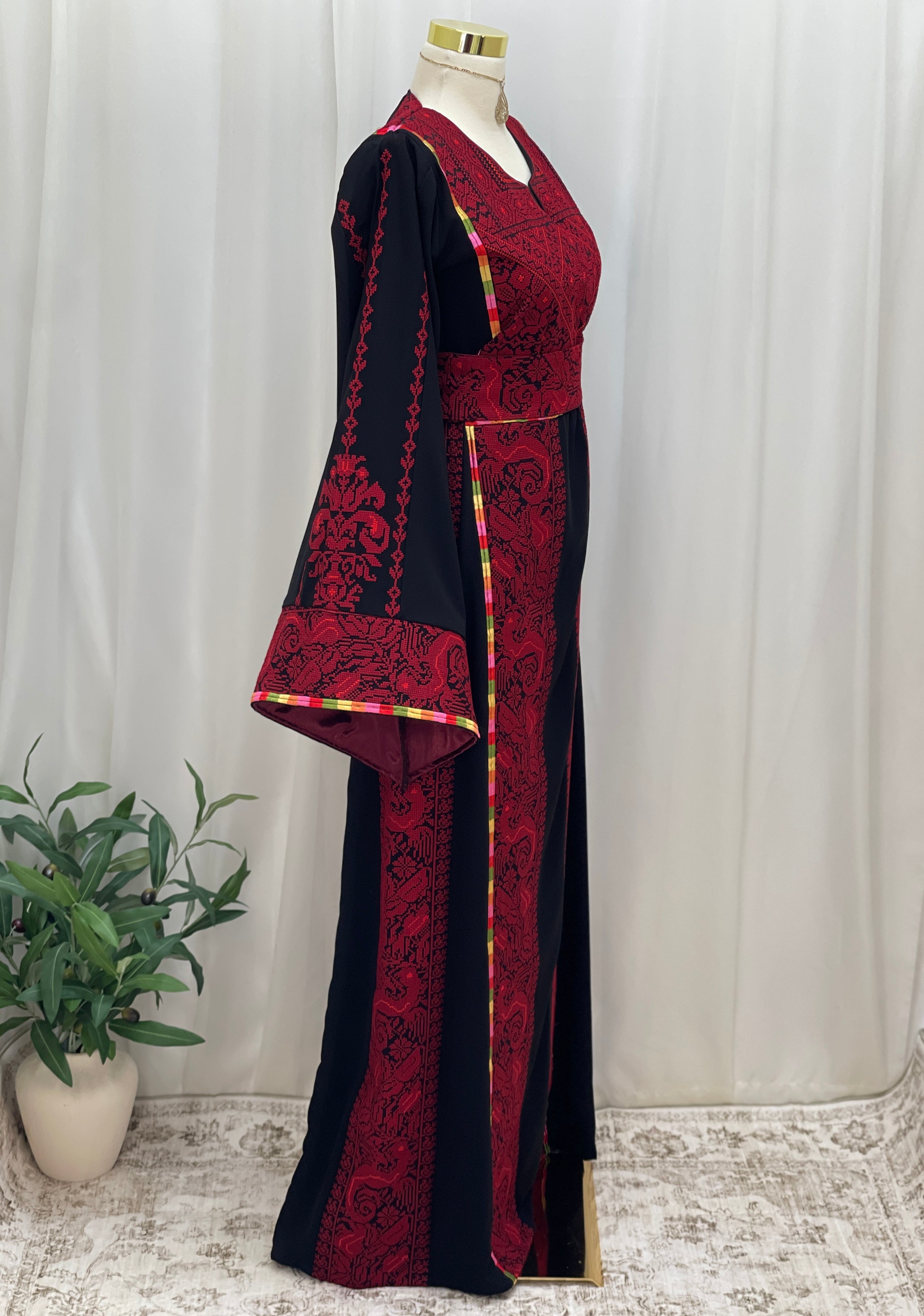 Dragon Heritage Embroidered Thobe